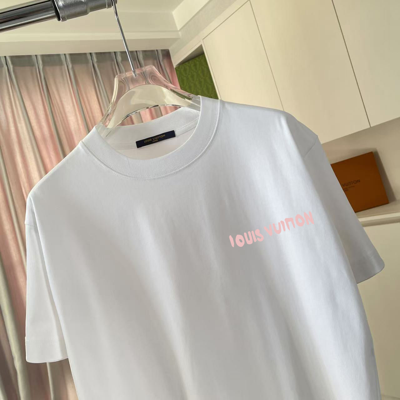 LuxluxHouse Best Quality Clothes T-shirt Louis Vuitton