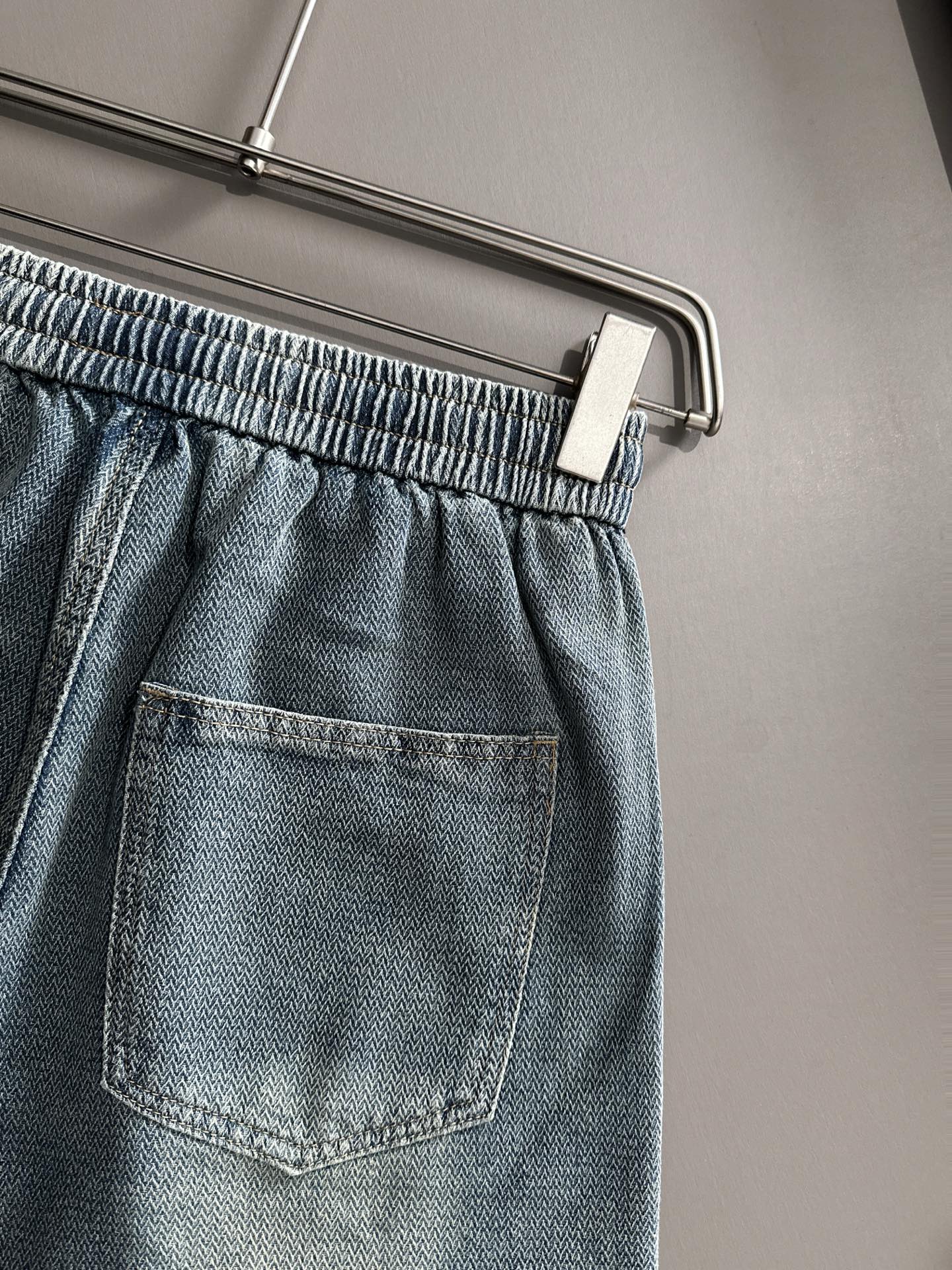 LuxluxHouse Best Quality Clothes Balenciaga Pants