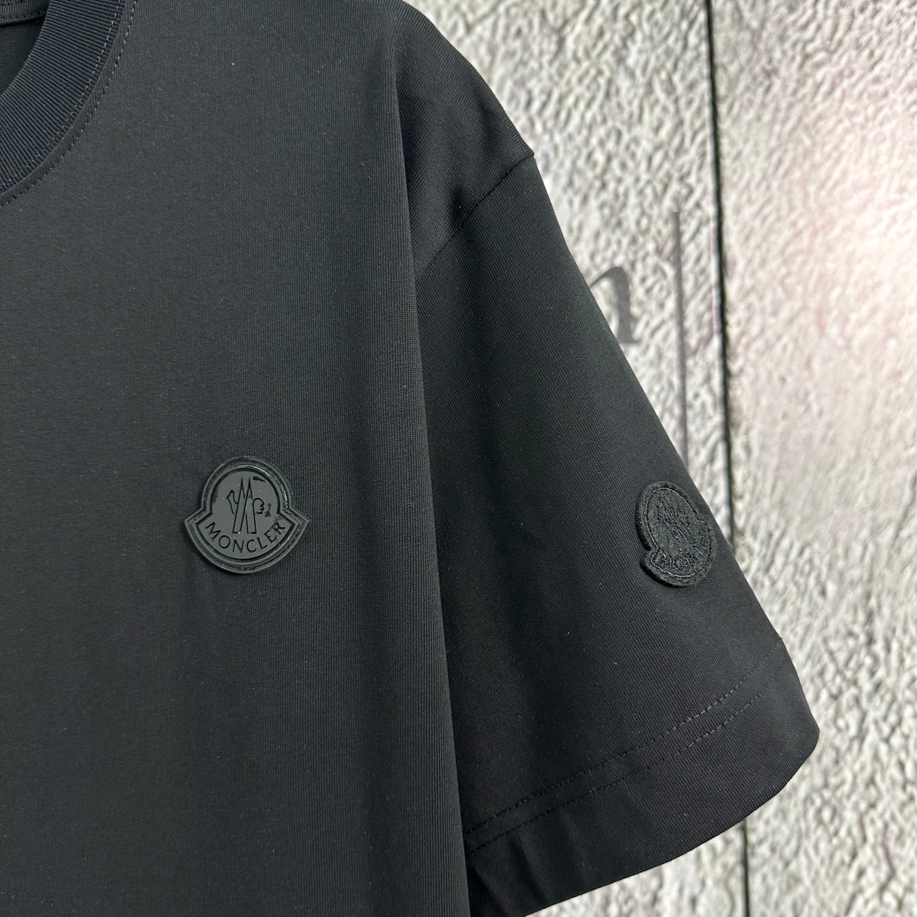 LuxluxHouse Best Quality Clothes T-shirt Moncler