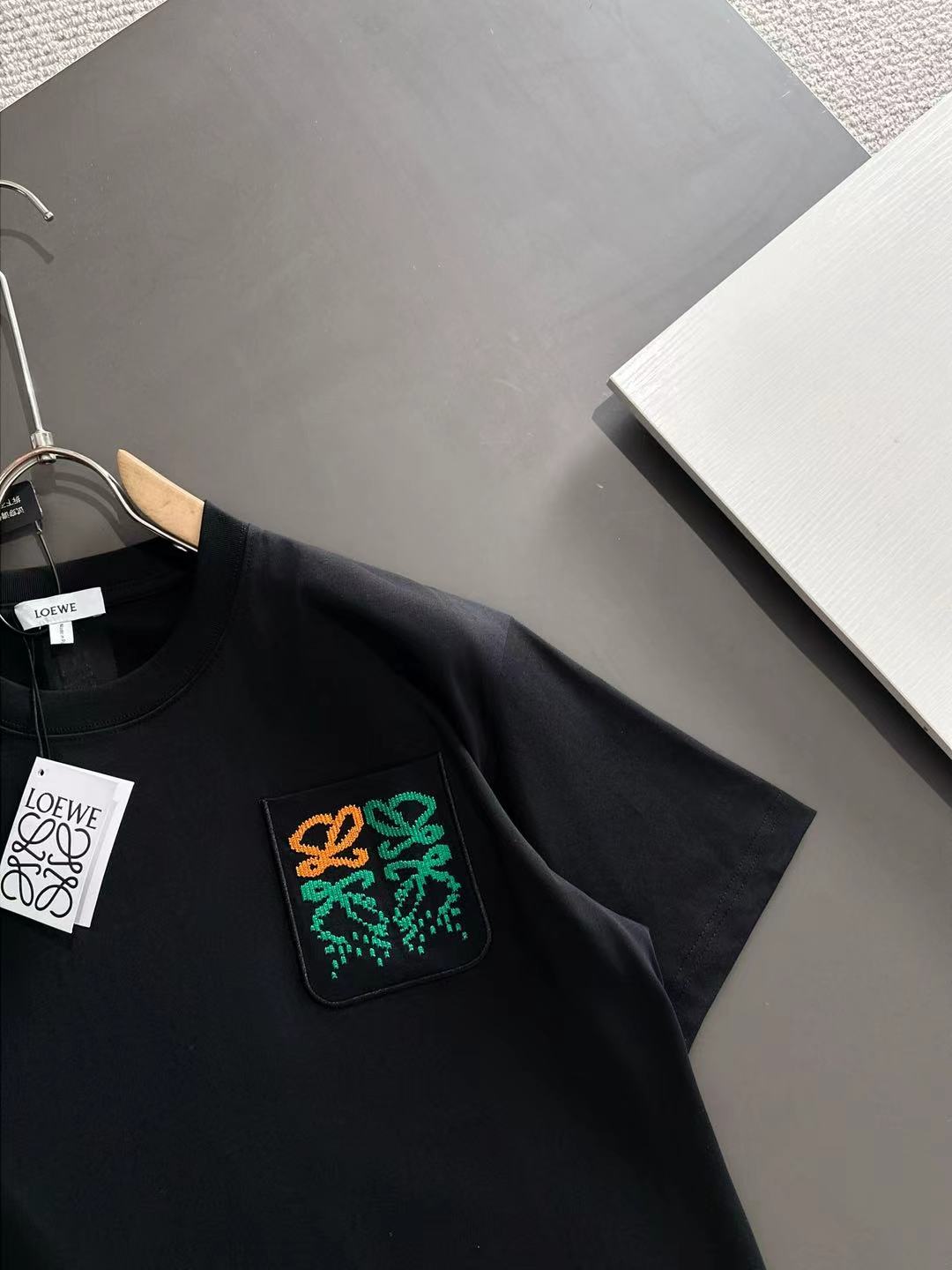 LuxluxHouse Best Quality Clothes T-shirt Loewe