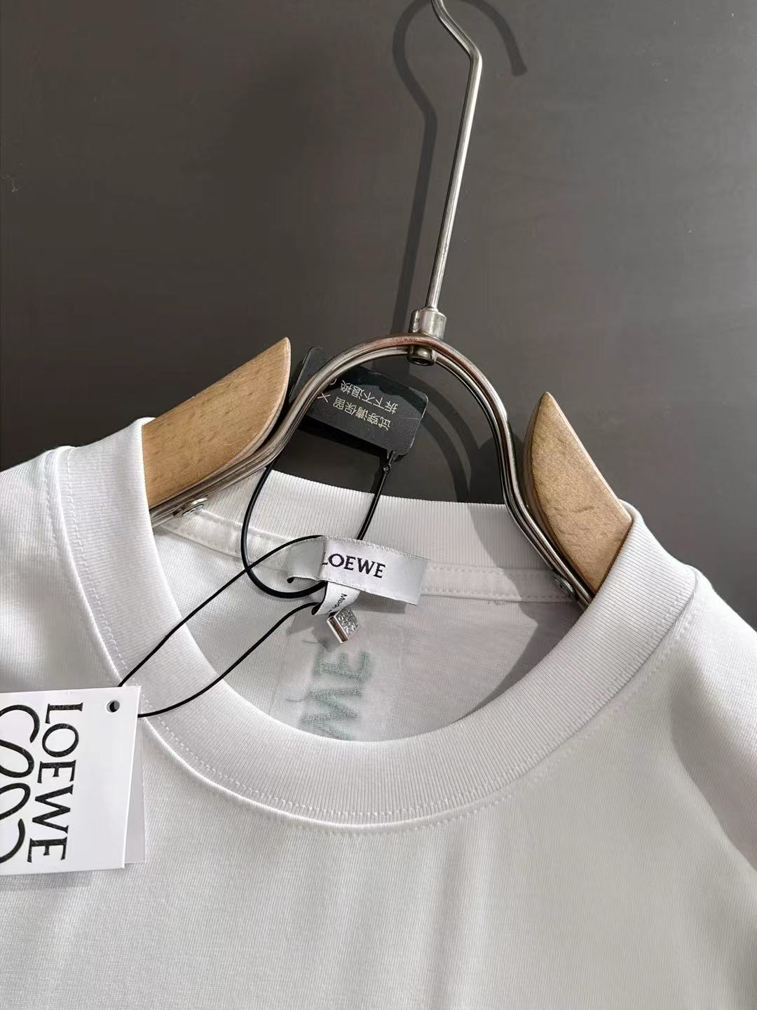 LuxluxHouse Best Quality Clothes T-shirt Loewe