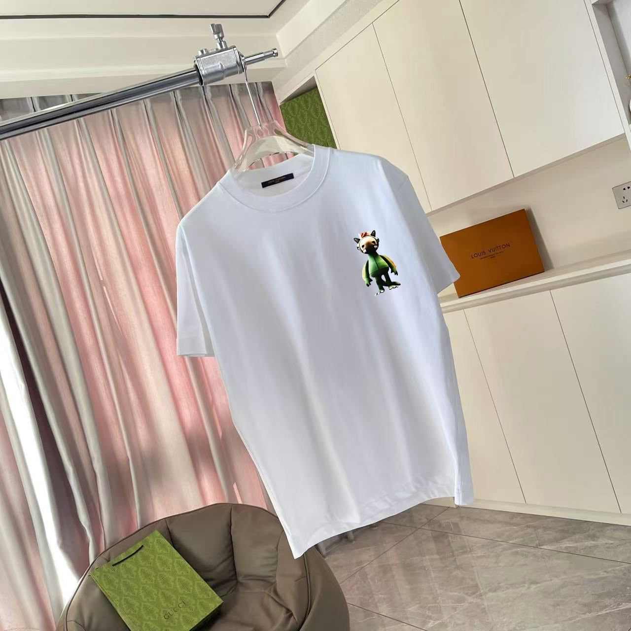LuxluxHouse Best Quality Clothes T-shirt Louis Vuitton