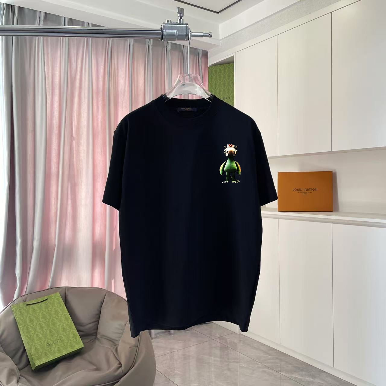 LuxluxHouse Best Quality Clothes T-shirt Louis Vuitton
