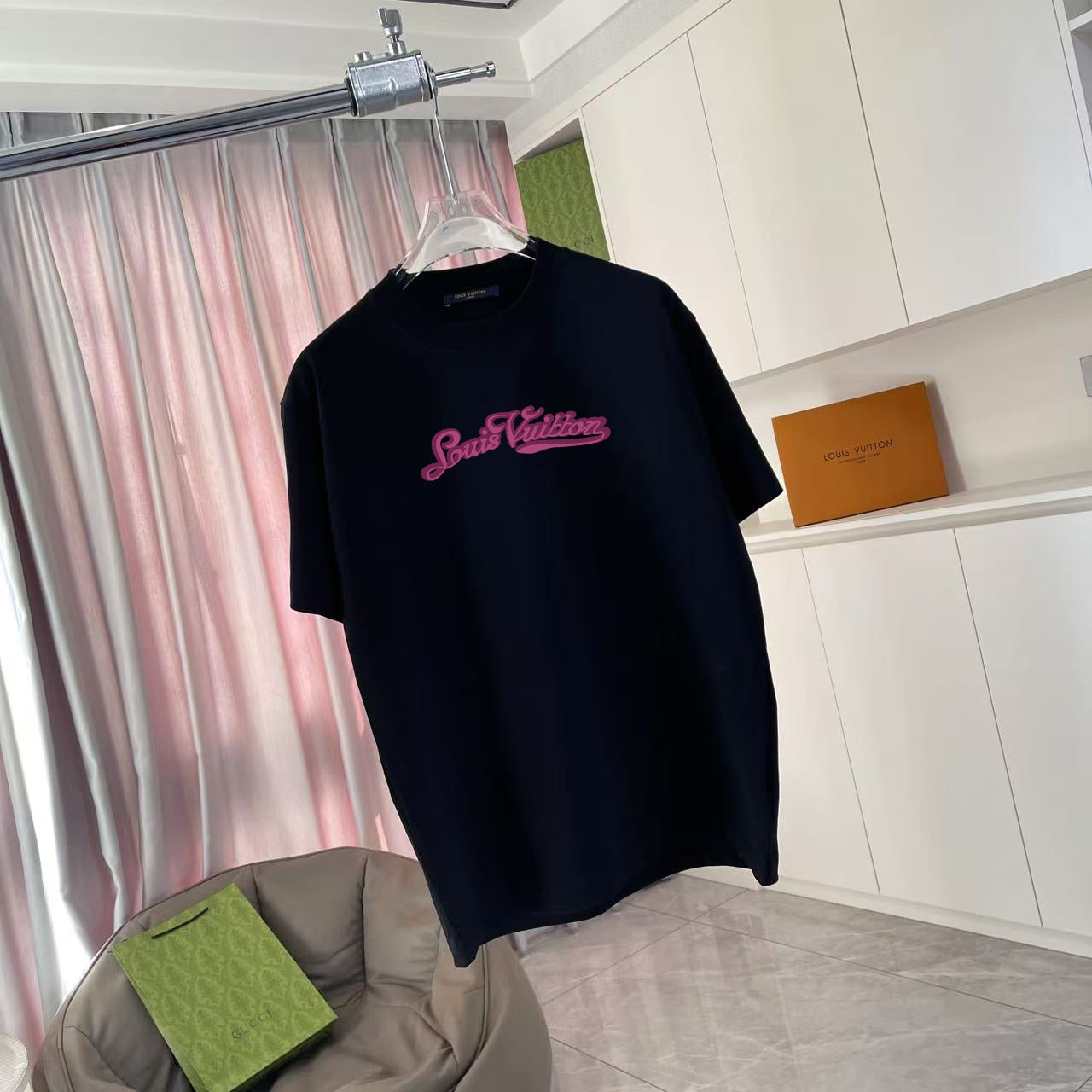 LuxluxHouse Best Quality Clothes T-shirt Louis Vuitton
