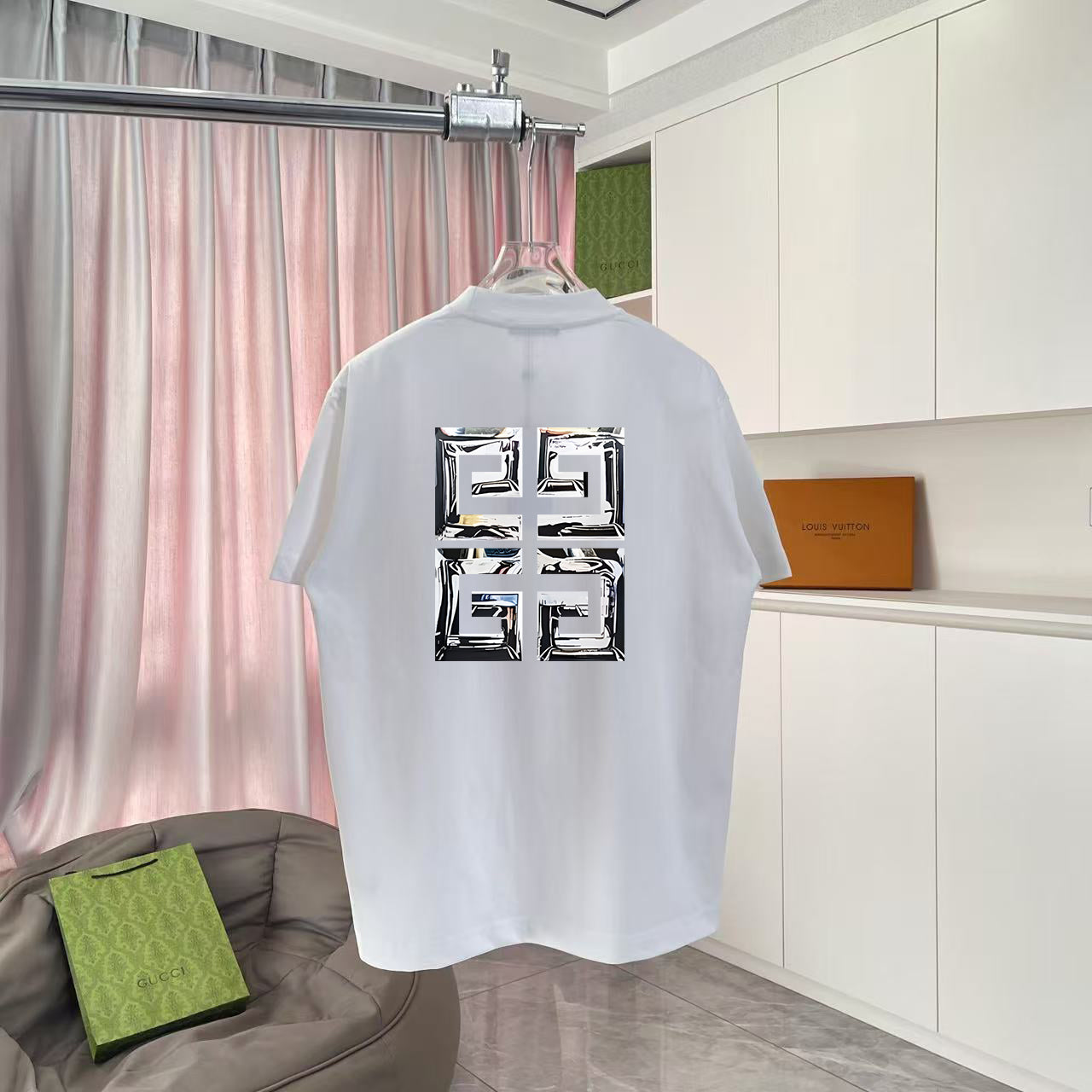 LuxluxHouse Best Quality Clothes Givenchy T-shirt