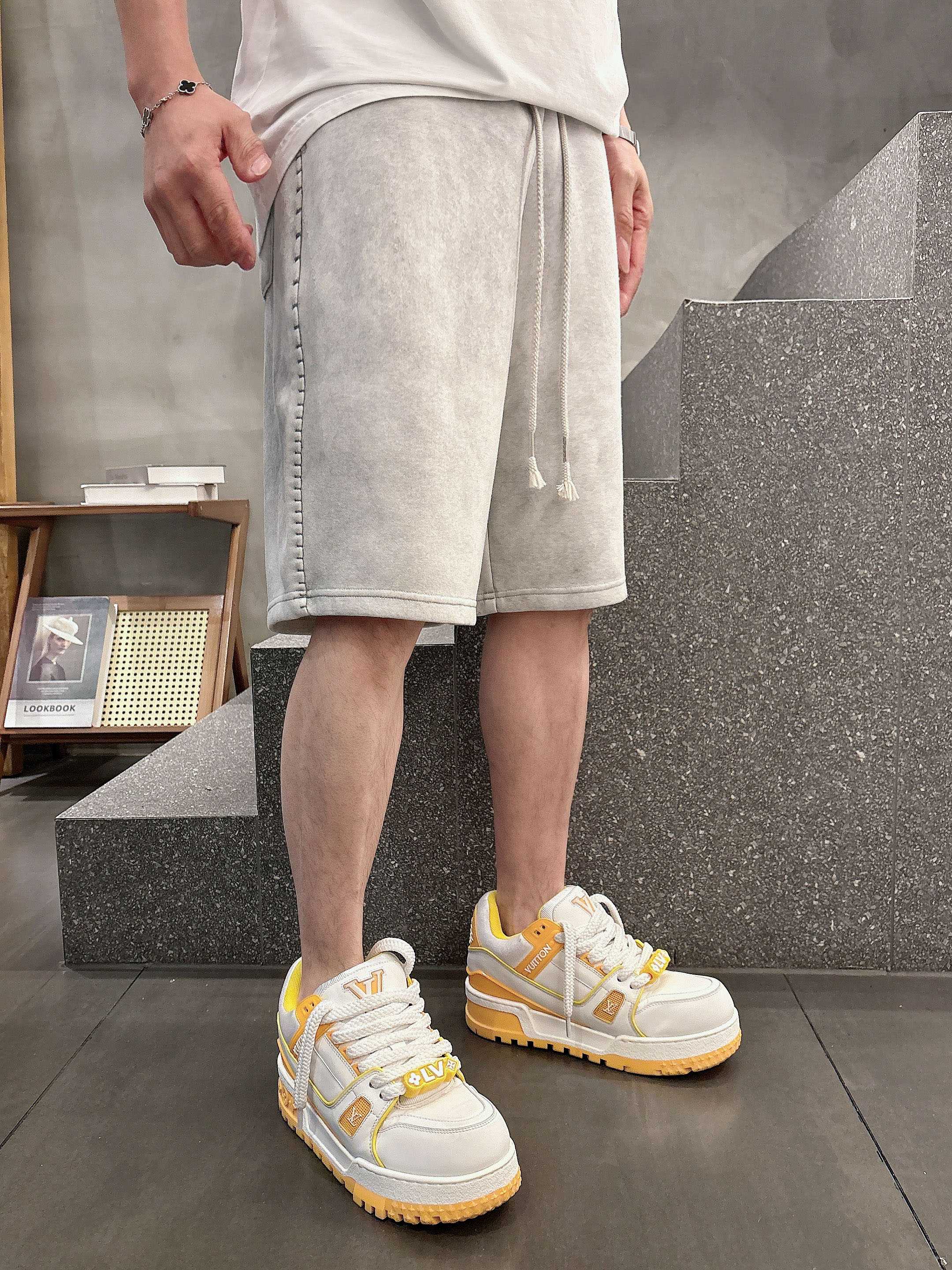 LuxluxHouse Best Quality Clothes Balenciaga Pants