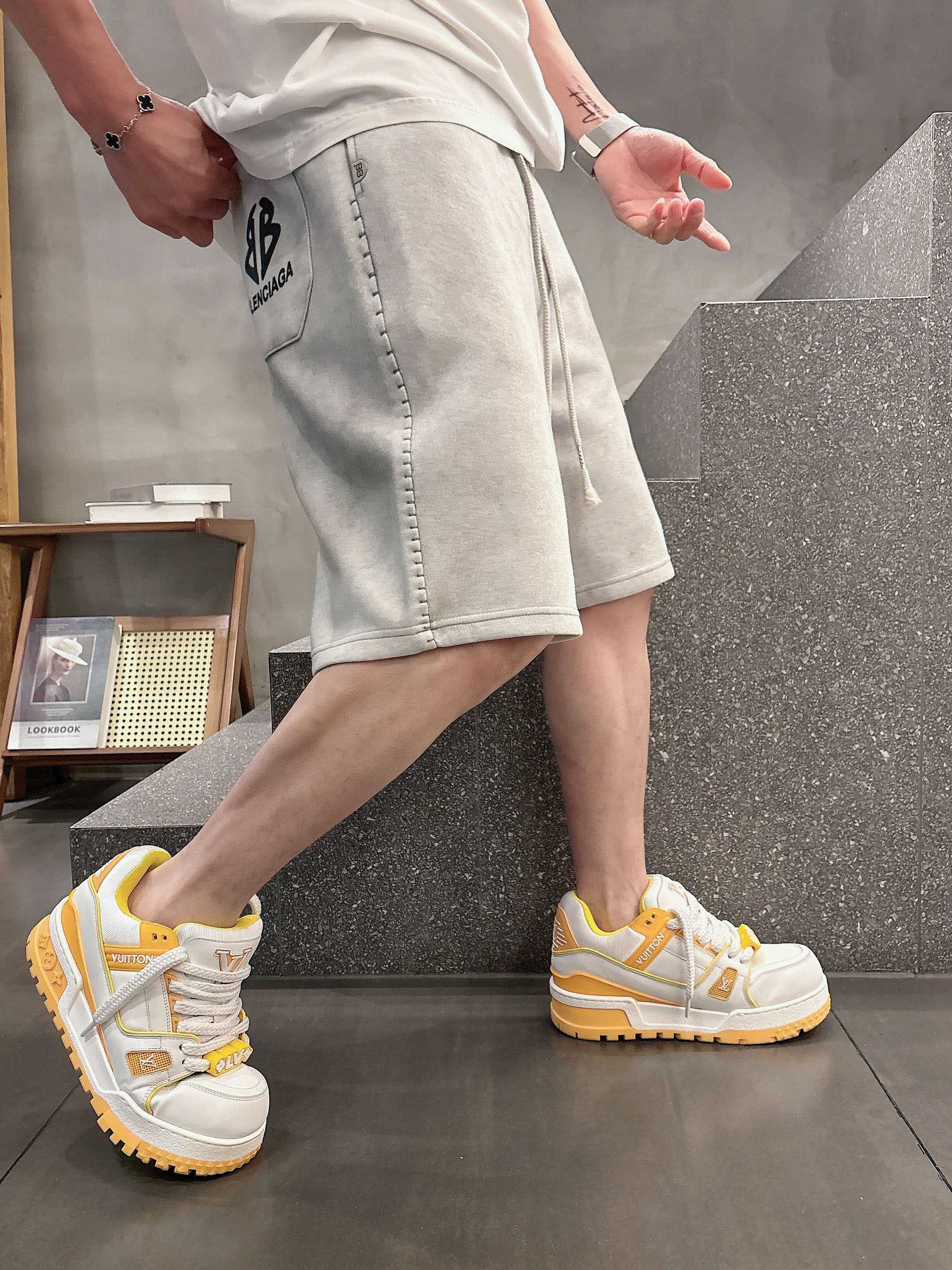 LuxluxHouse Best Quality Clothes Balenciaga Pants