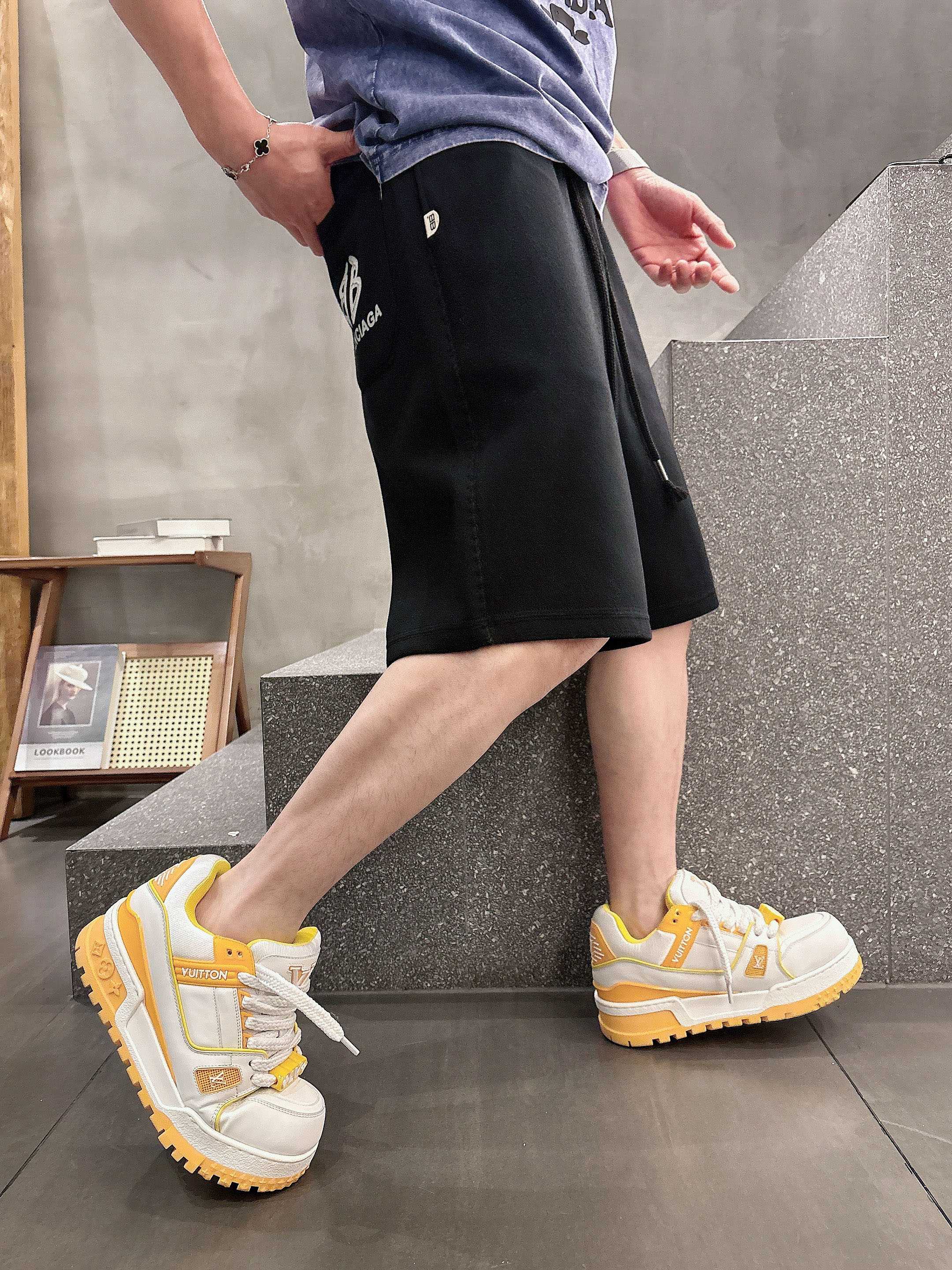 LuxluxHouse Best Quality Clothes Balenciaga Pants