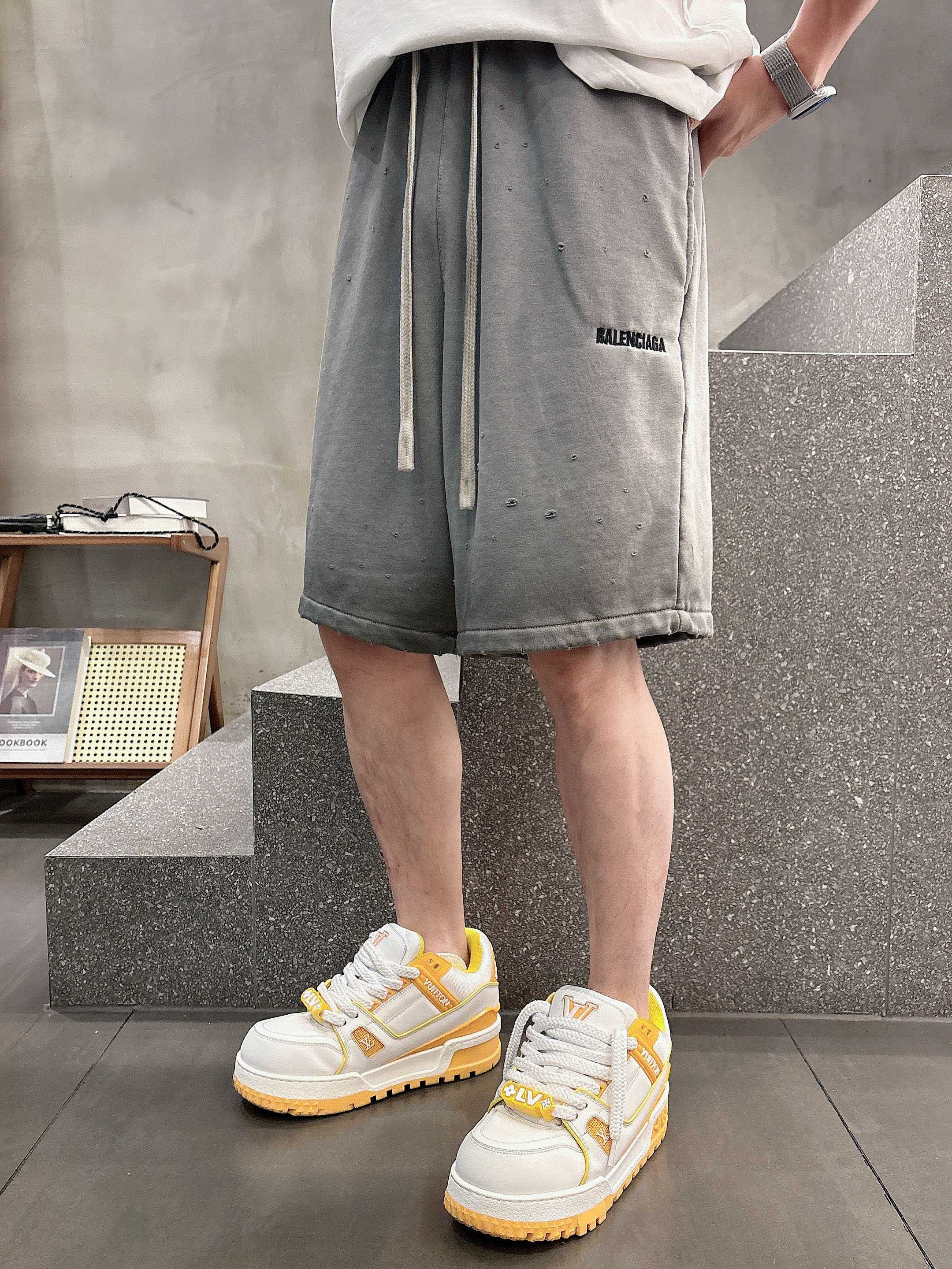 LuxluxHouse Best Quality Clothes Balenciaga Pants