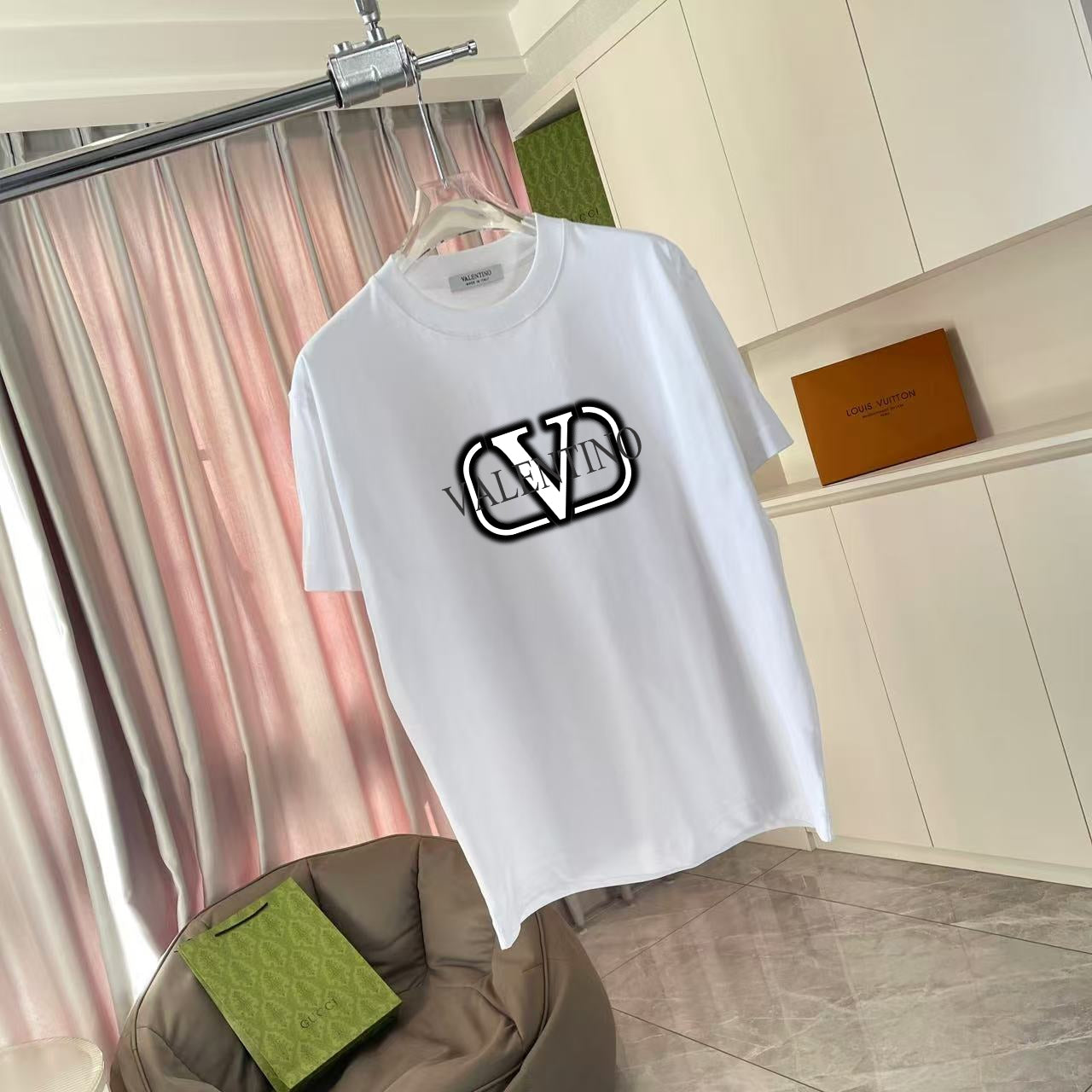 LuxluxHouse Best Quality Clothes Valentino T-shirt