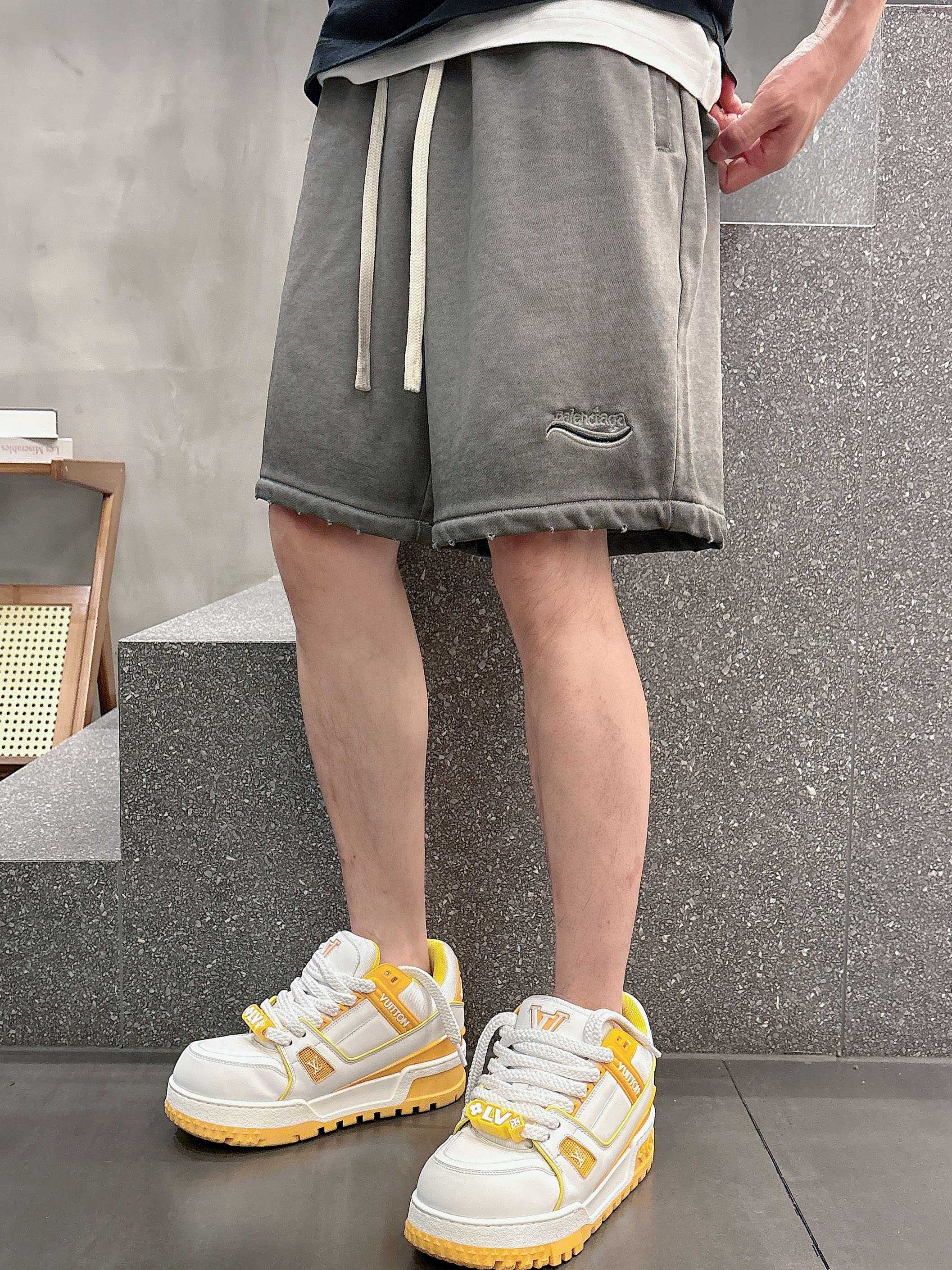 LuxluxHouse Best Quality Clothes Balenciaga Pants