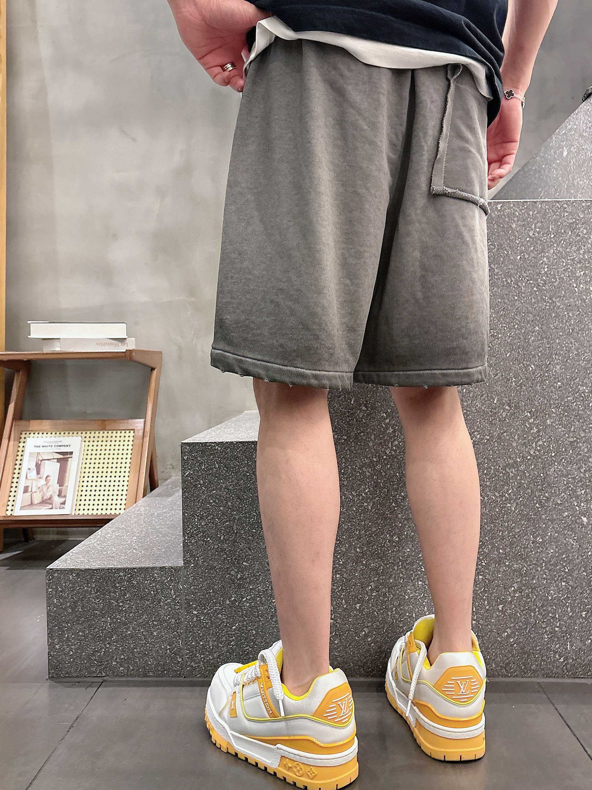 LuxluxHouse Best Quality Clothes Balenciaga Pants