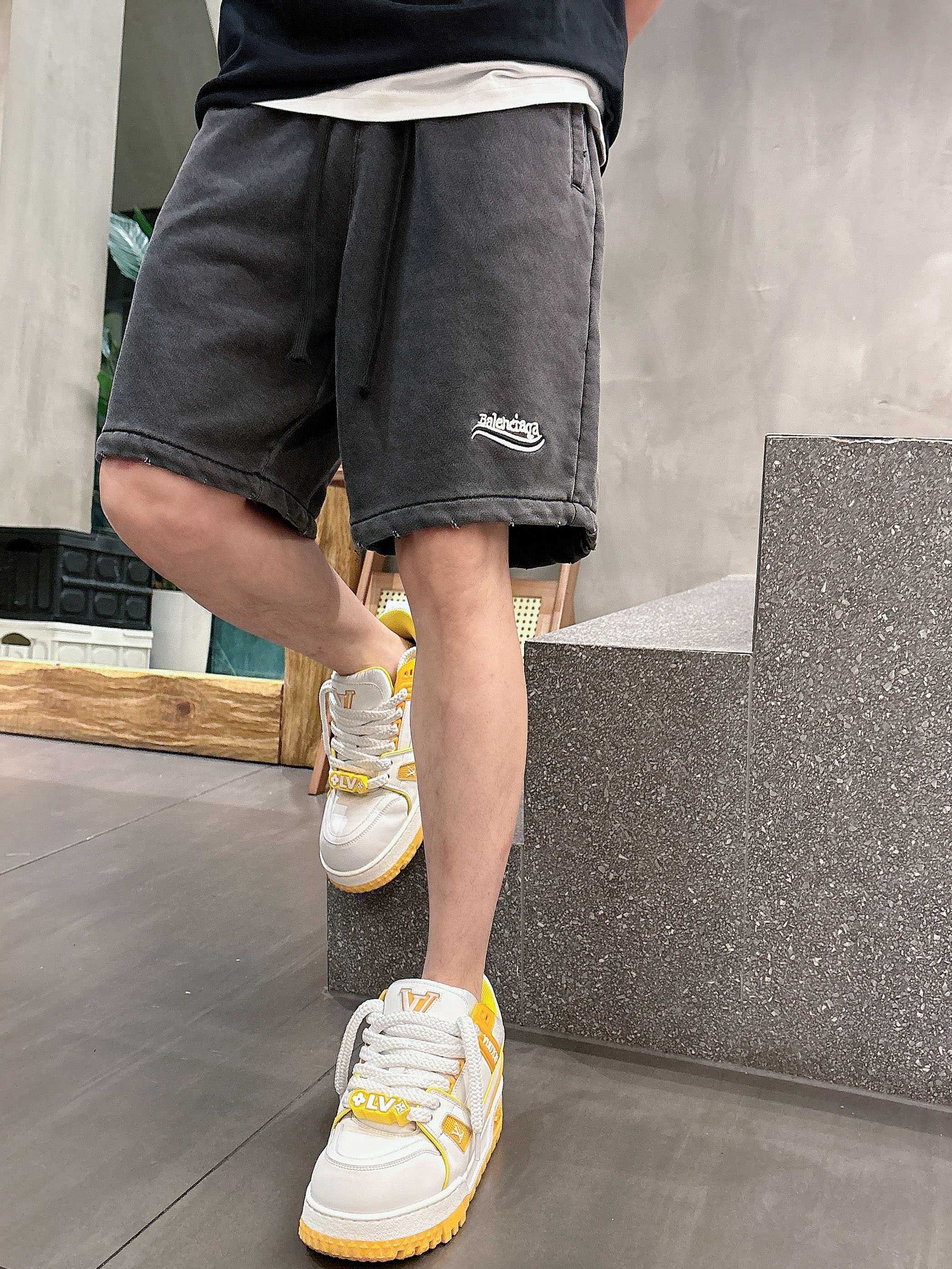 LuxluxHouse Best Quality Clothes Balenciaga Pants