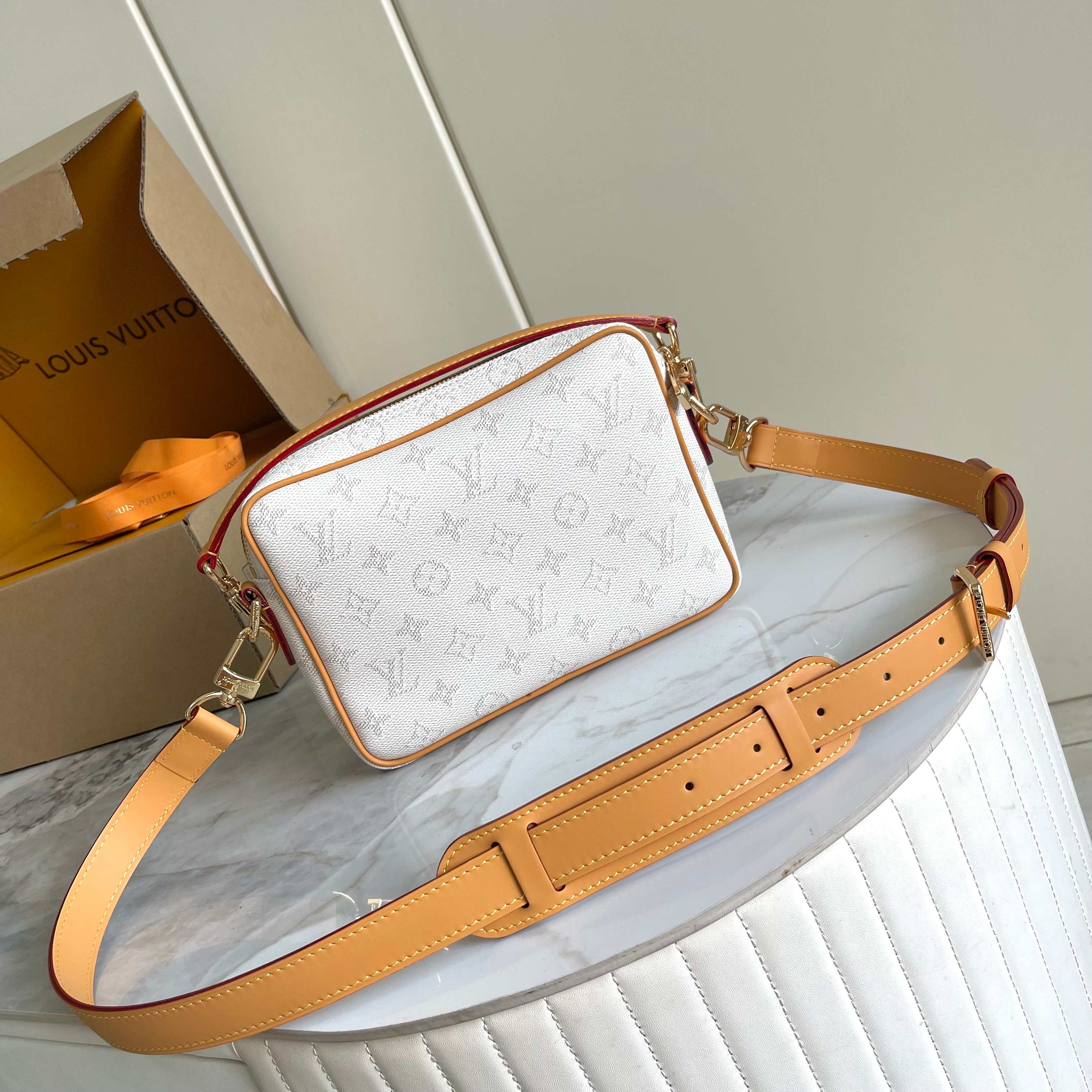 LuxluxHouse Best Quality Bags Louis Vuitton Women Men
