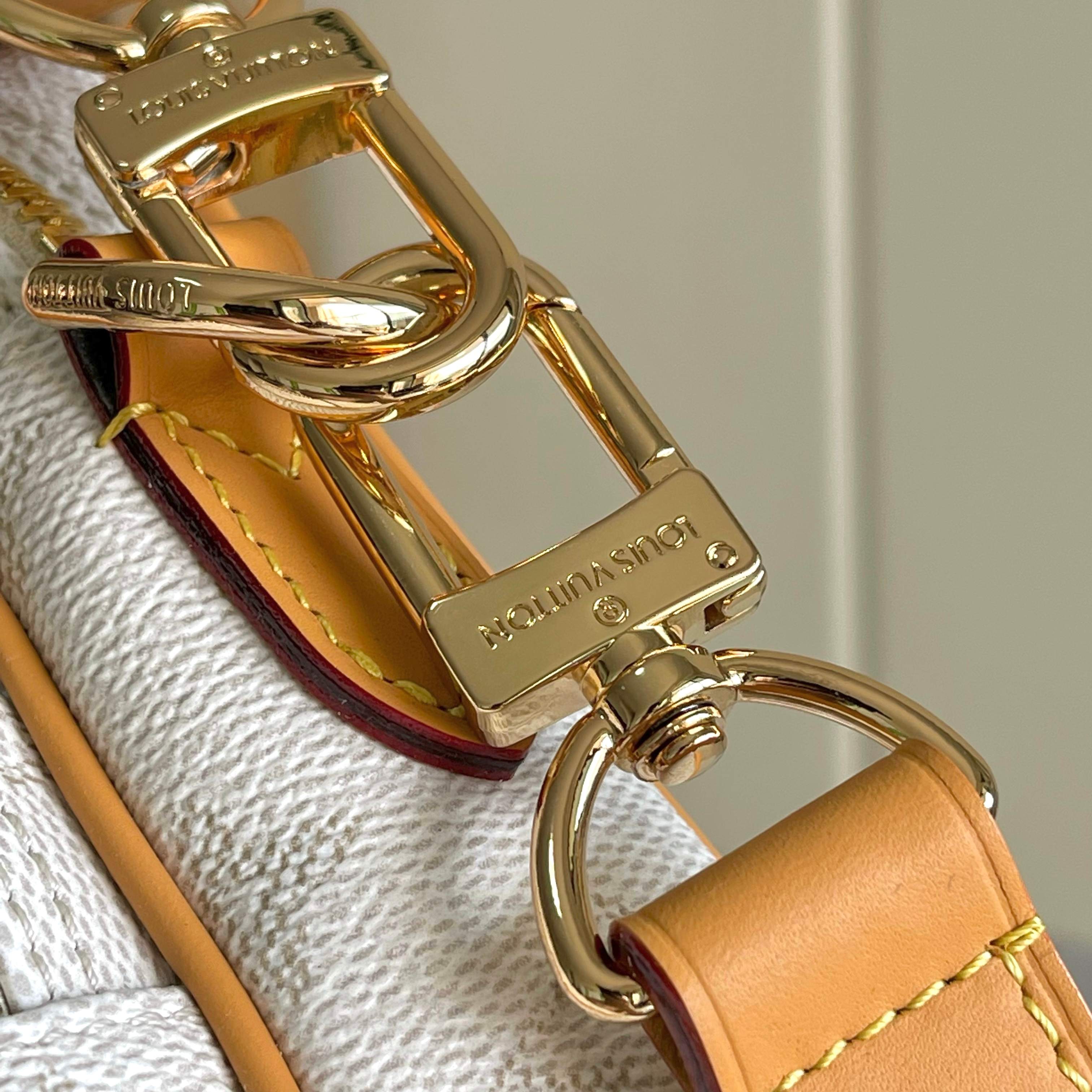 LuxluxHouse Best Quality Bags Louis Vuitton Women Men