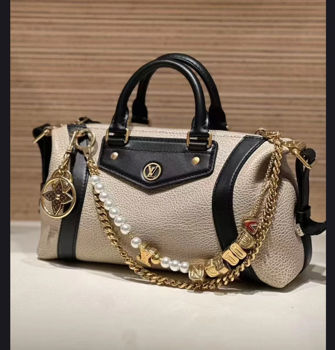 LuxluxHouse Best Quality Accessories Keychain Louis Vuitton