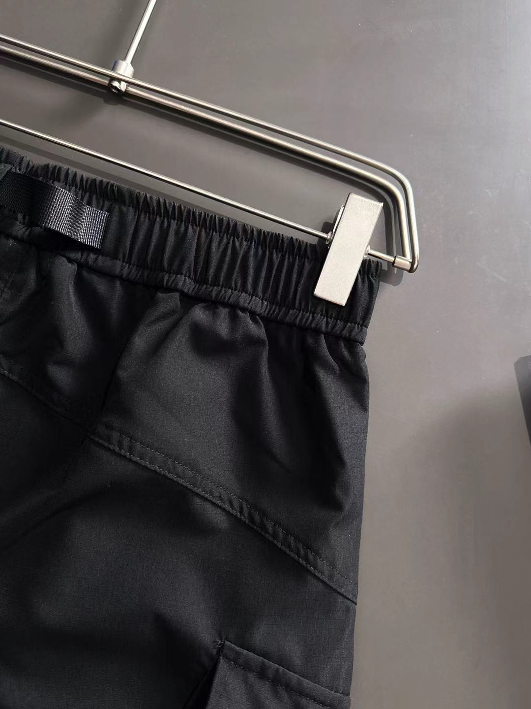 LuxluxHouse Best Quality Clothes Pants Moncler