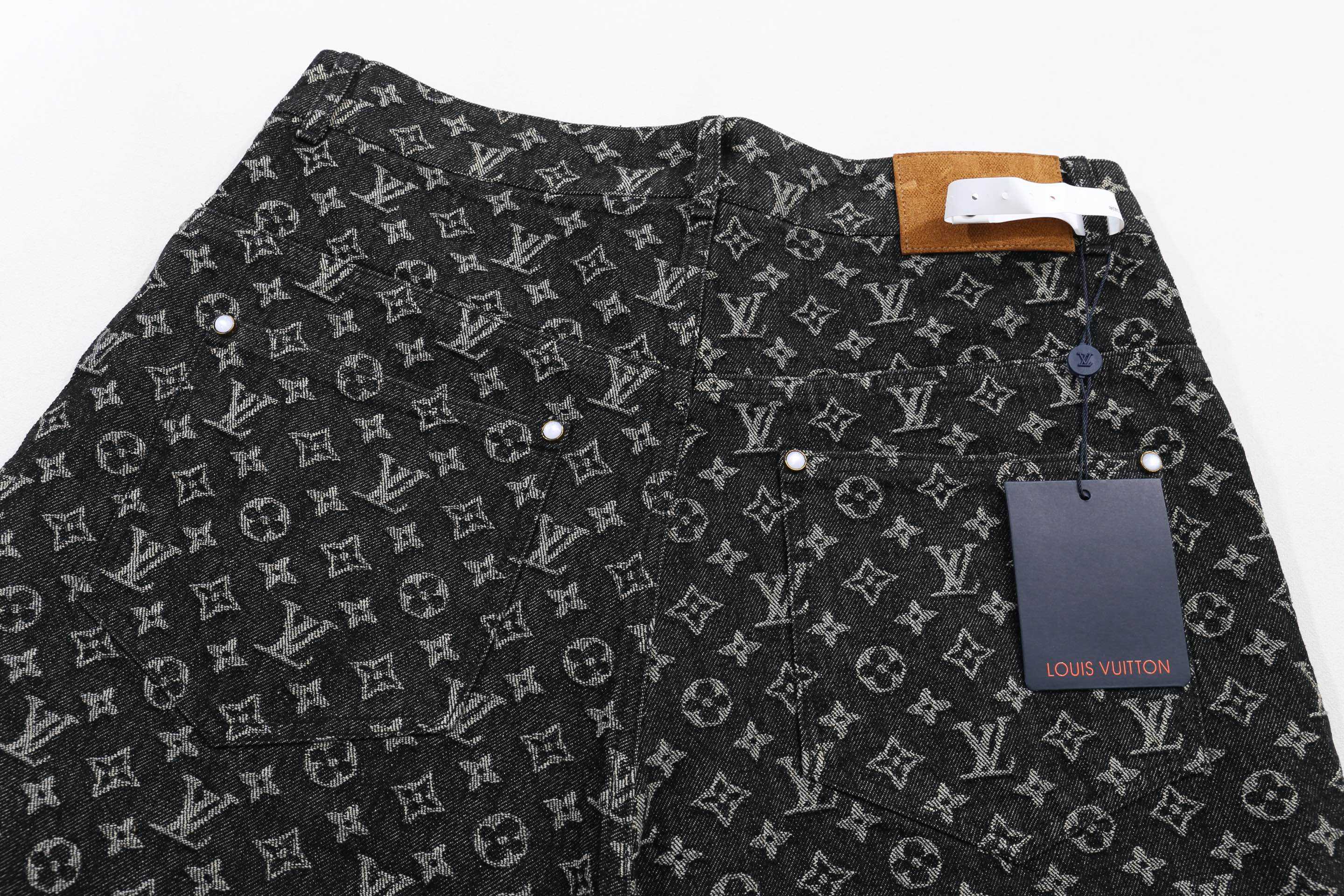 LuxluxHouse Best Quality Clothes Pants Louis Vuitton