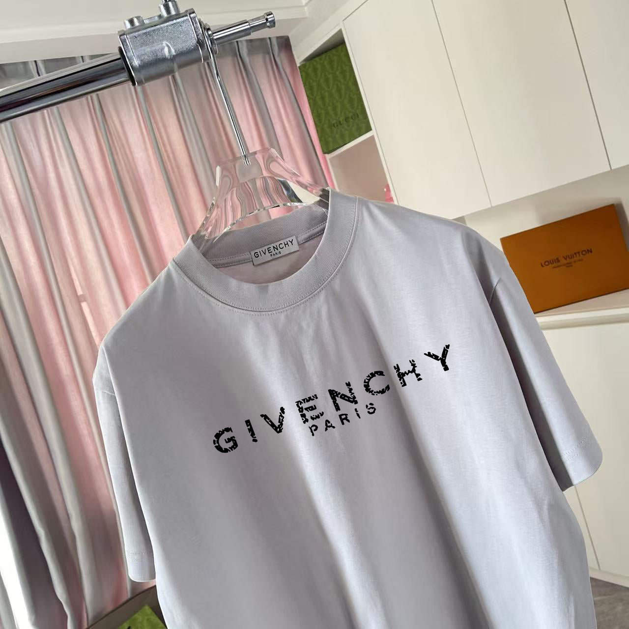 LuxluxHouse Best Quality Clothes Givenchy T-shirt