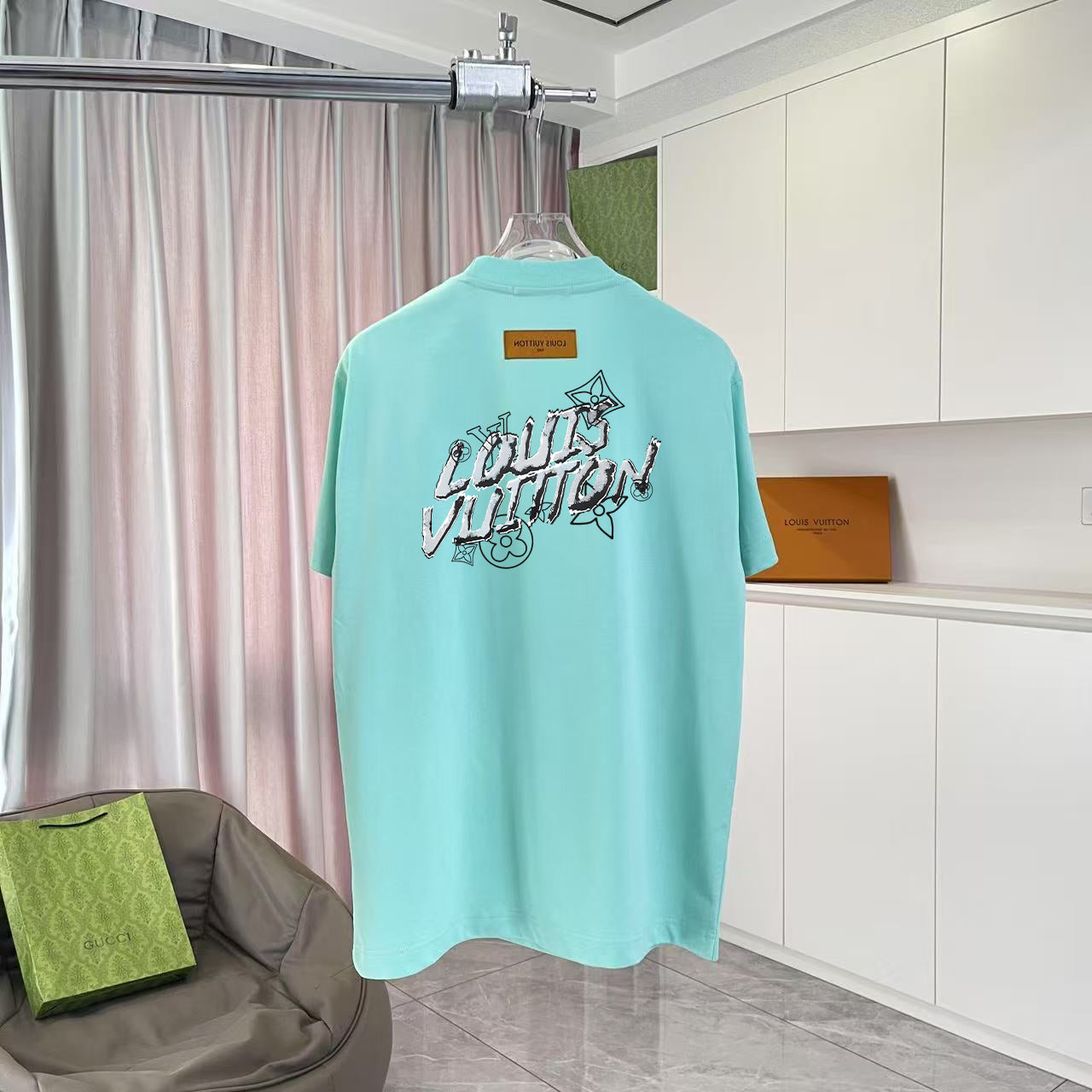 LuxluxHouse Best Quality Clothes T-shirt Louis Vuitton