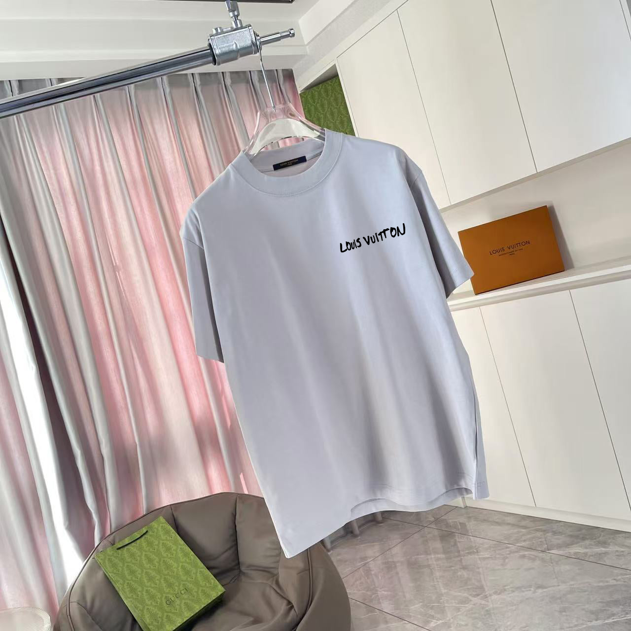 LuxluxHouse Best Quality Clothes T-shirt Louis Vuitton