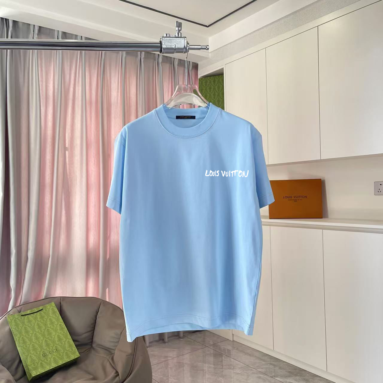 LuxluxHouse Best Quality Clothes T-shirt Louis Vuitton