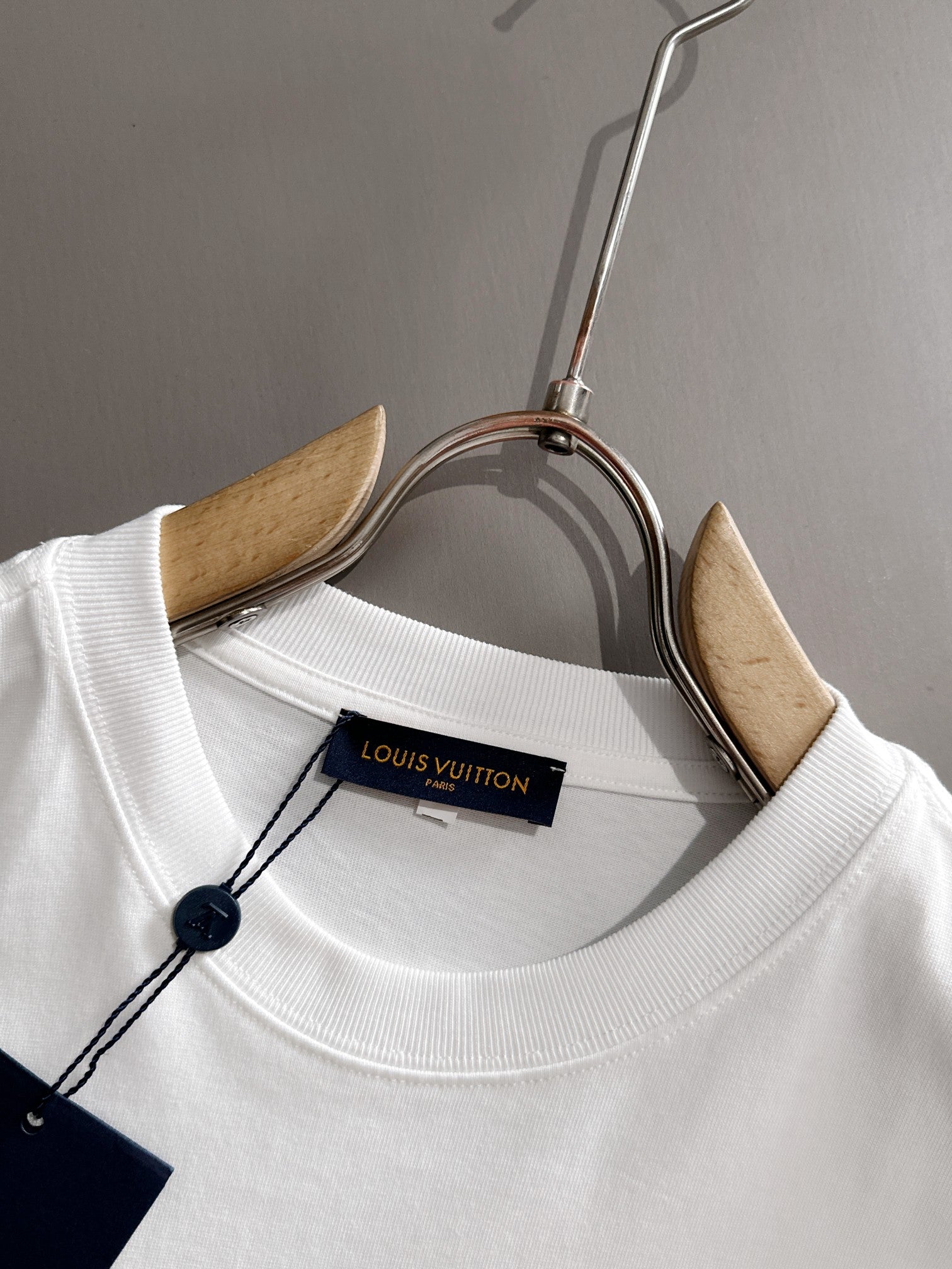 LuxluxHouse Best Quality Clothes T-shirt Louis Vuitton