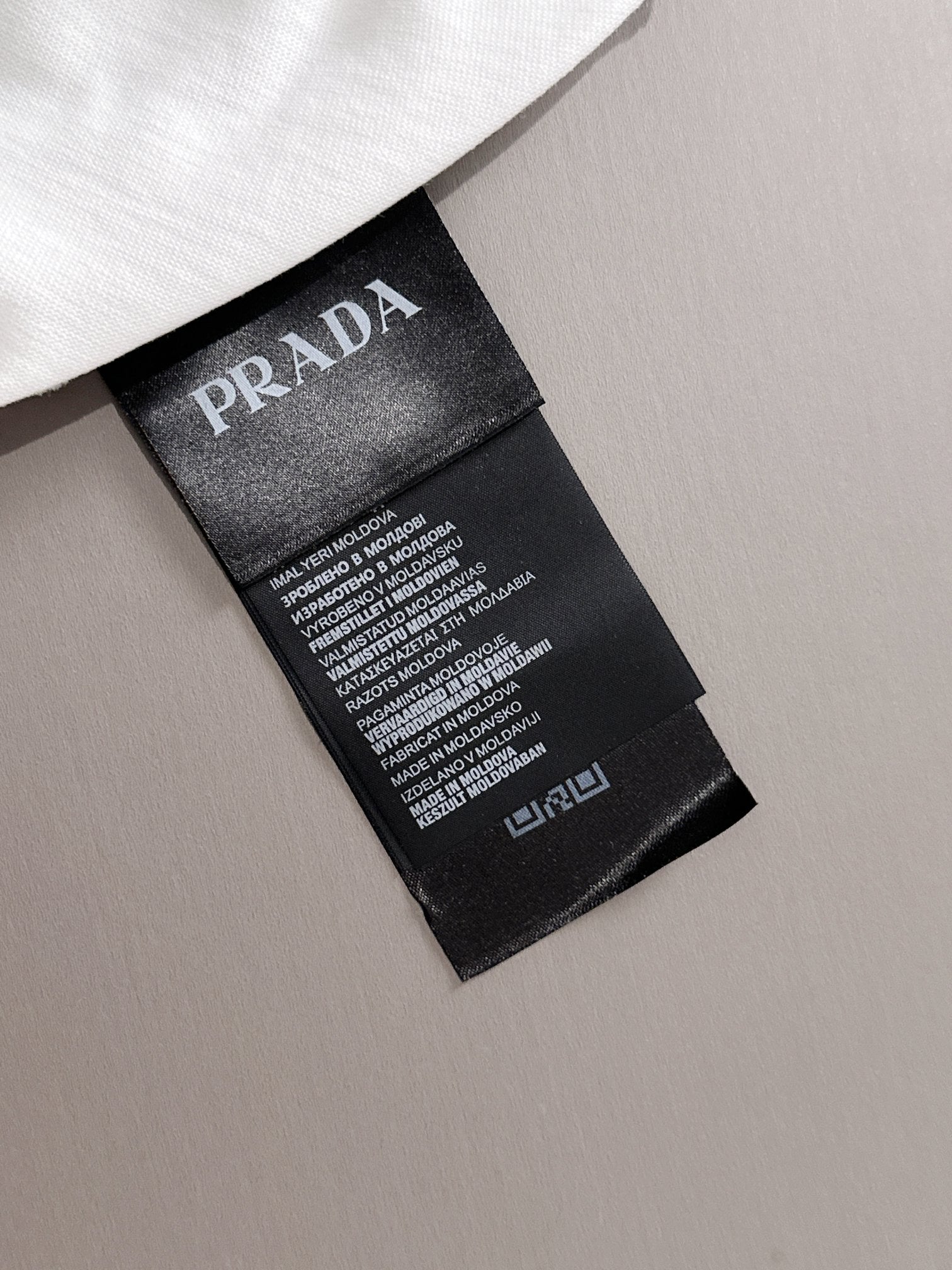 LuxluxHouse Best Quality Clothes T-shirt Prada