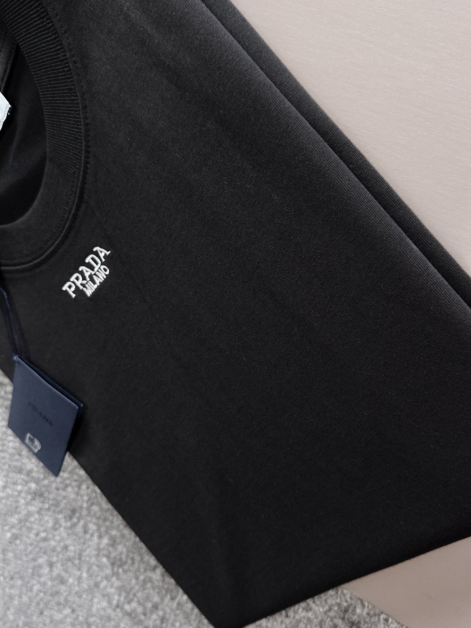 LuxluxHouse Best Quality Clothes T-shirt Prada