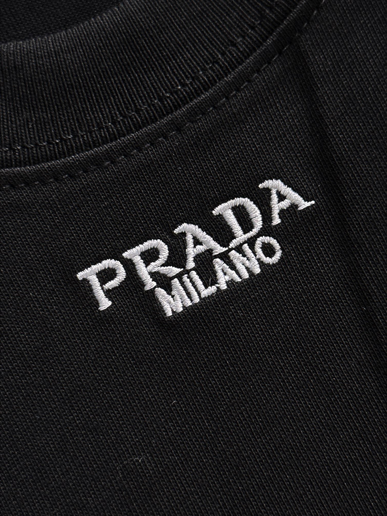 LuxluxHouse Best Quality Clothes T-shirt Prada