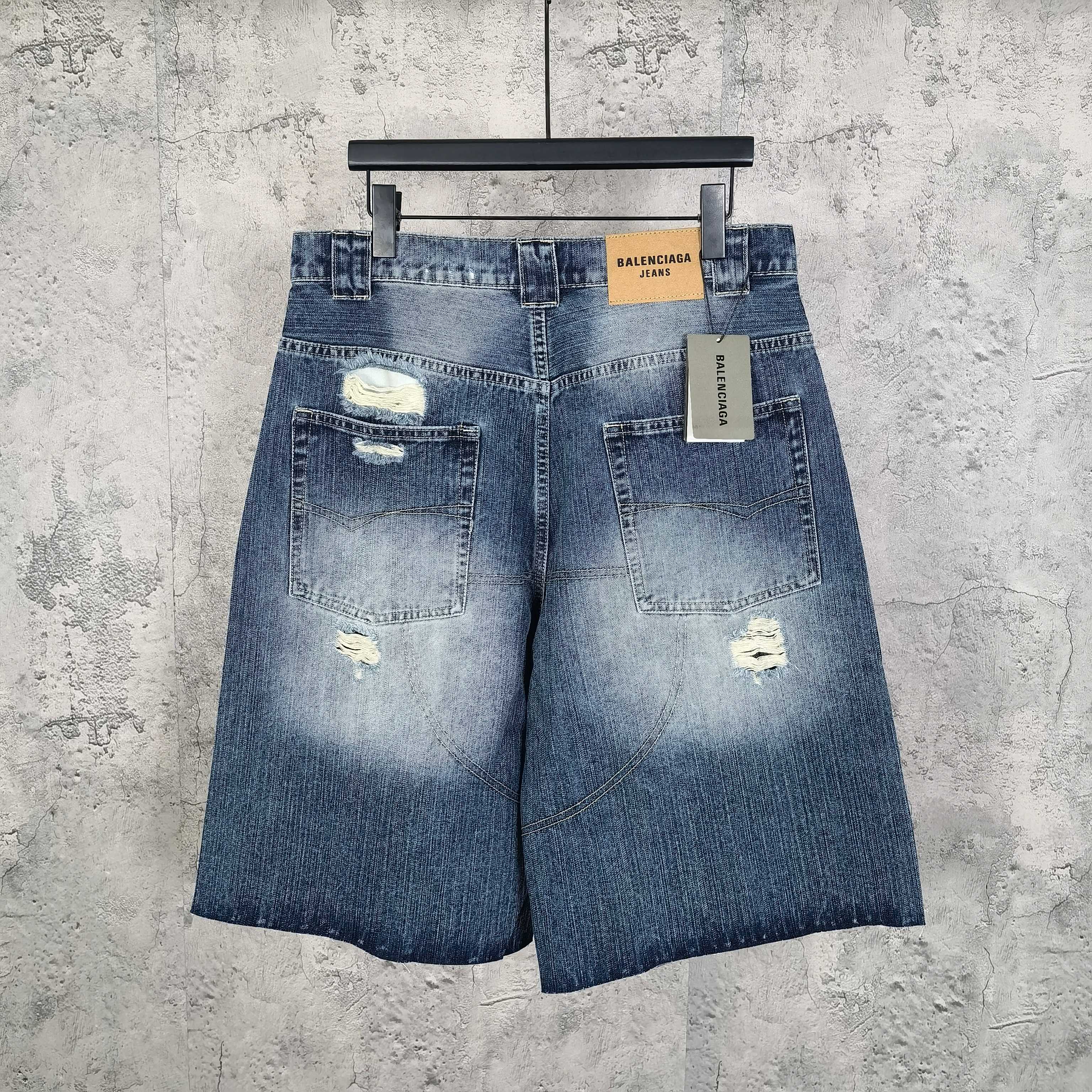 LuxluxHouse Best Quality Clothes Balenciaga Pants