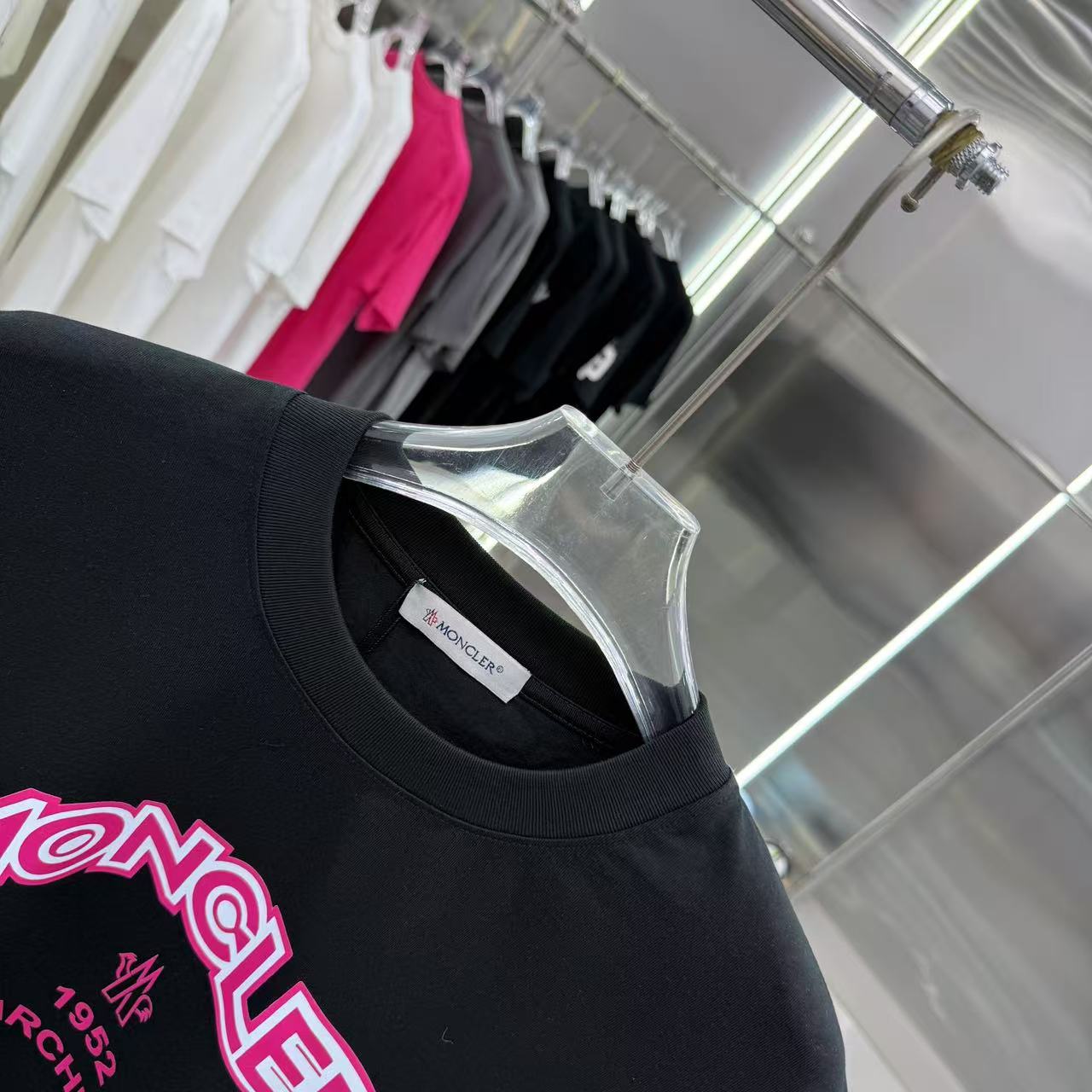 LuxluxHouse Best Quality Clothes T-shirt Moncler