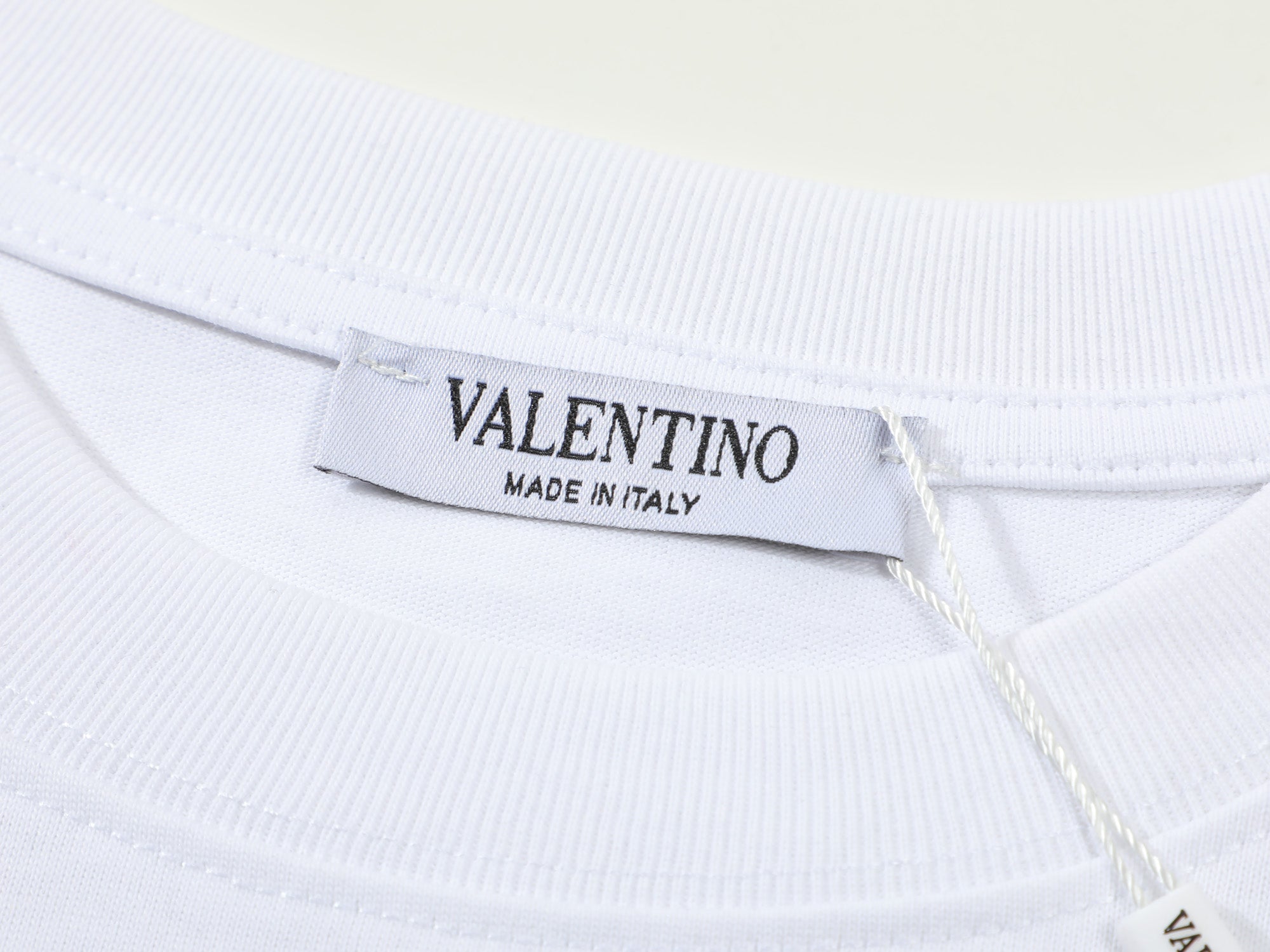 LuxluxHouse Best Quality Clothes Valentino T-shirt