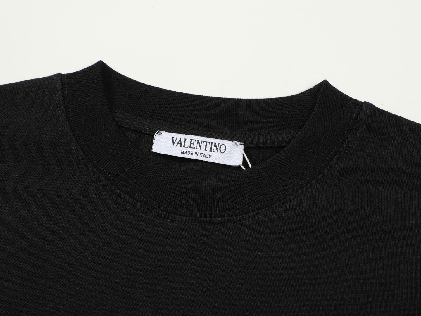 LuxluxHouse Best Quality Clothes Valentino T-shirt