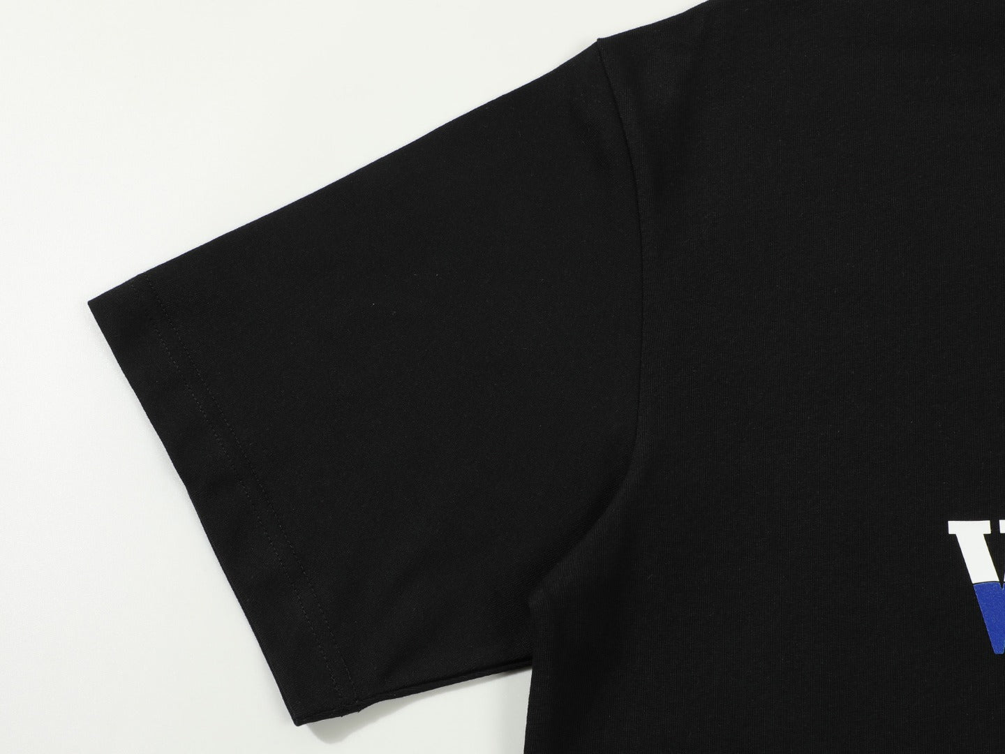LuxluxHouse Best Quality Clothes Valentino T-shirt