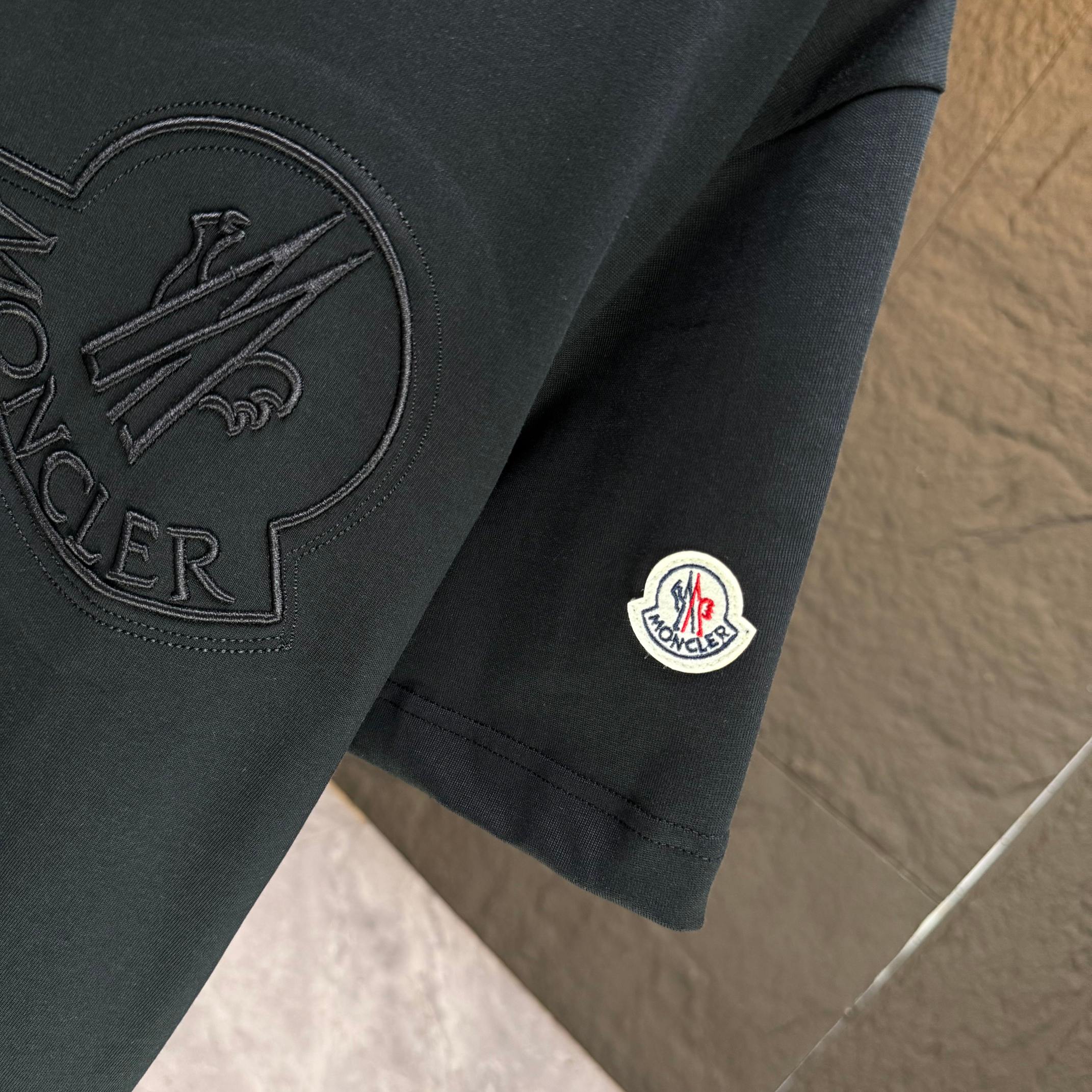 LuxluxHouse Best Quality Clothes T-shirt Moncler