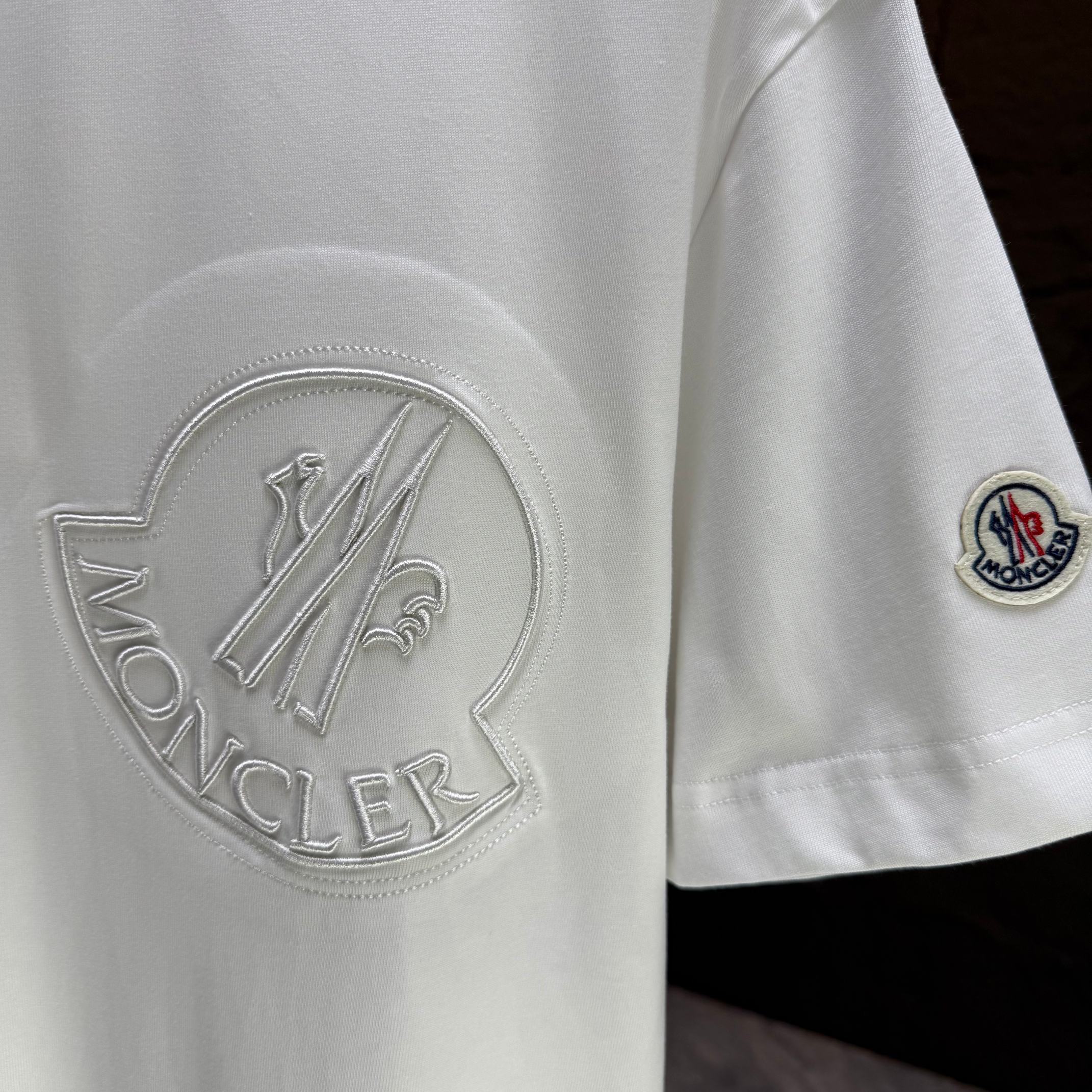 LuxluxHouse Best Quality Clothes T-shirt Moncler
