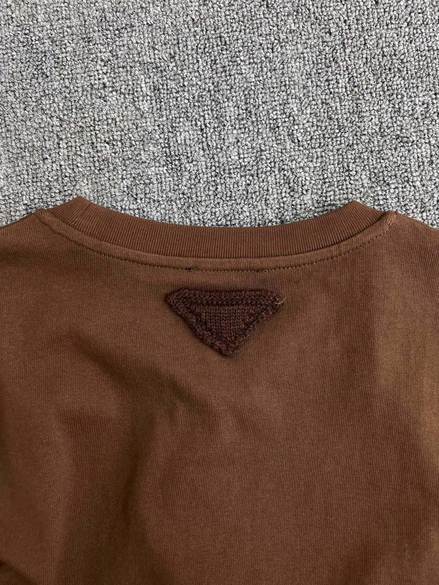 LuxluxHouse Best Quality Clothes T-shirt Prada