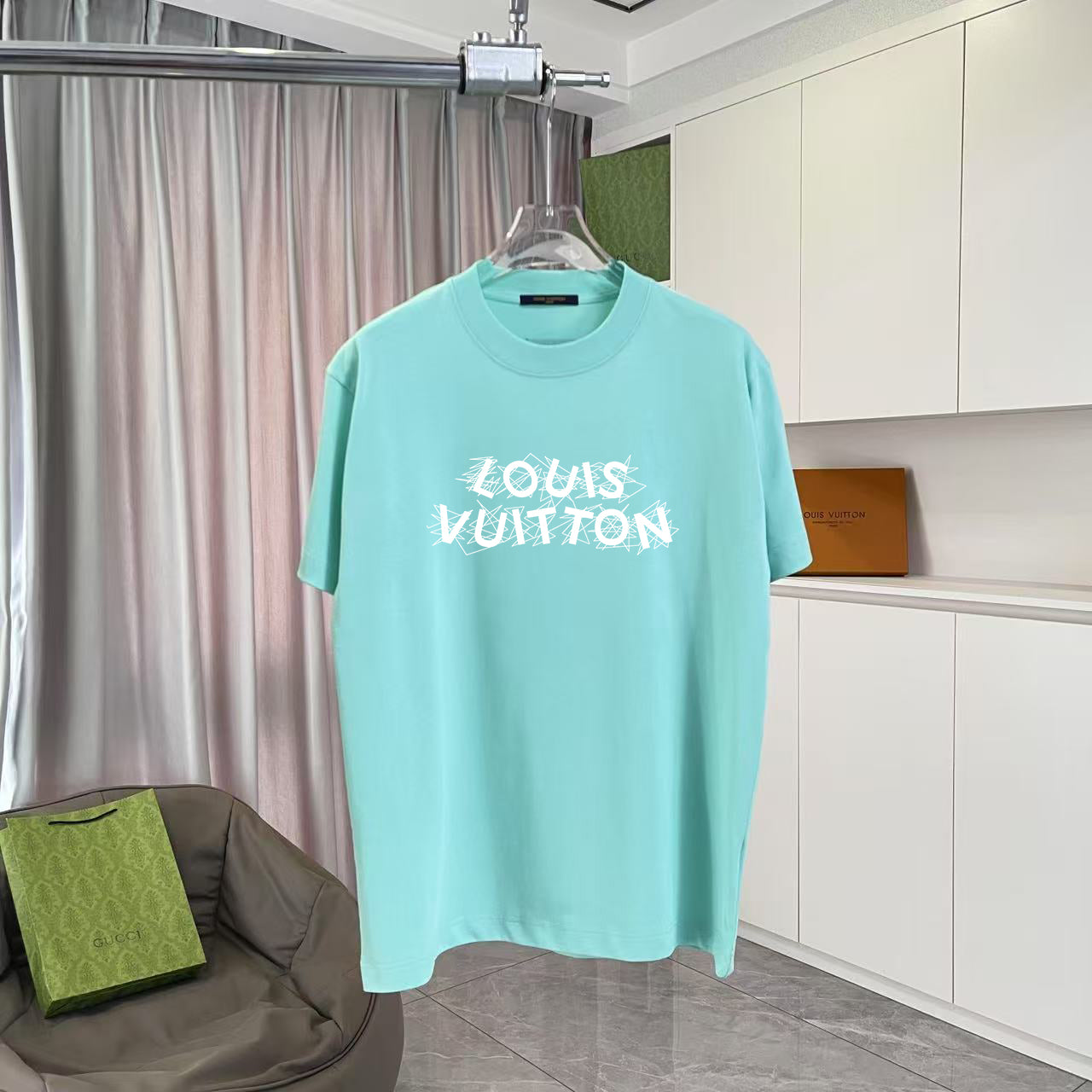 LuxluxHouse Best Quality Clothes T-shirt Louis Vuitton