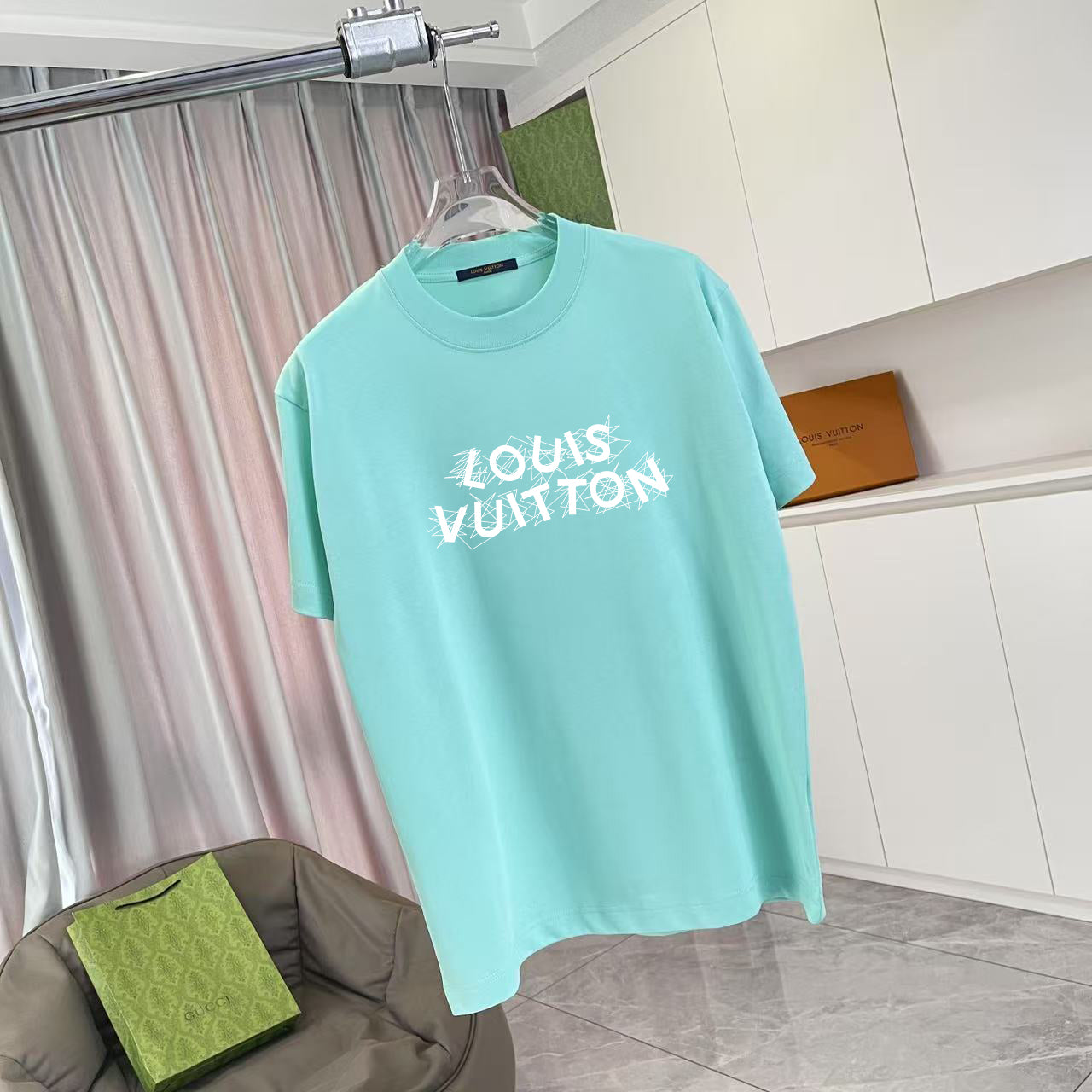 LuxluxHouse Best Quality Clothes T-shirt Louis Vuitton