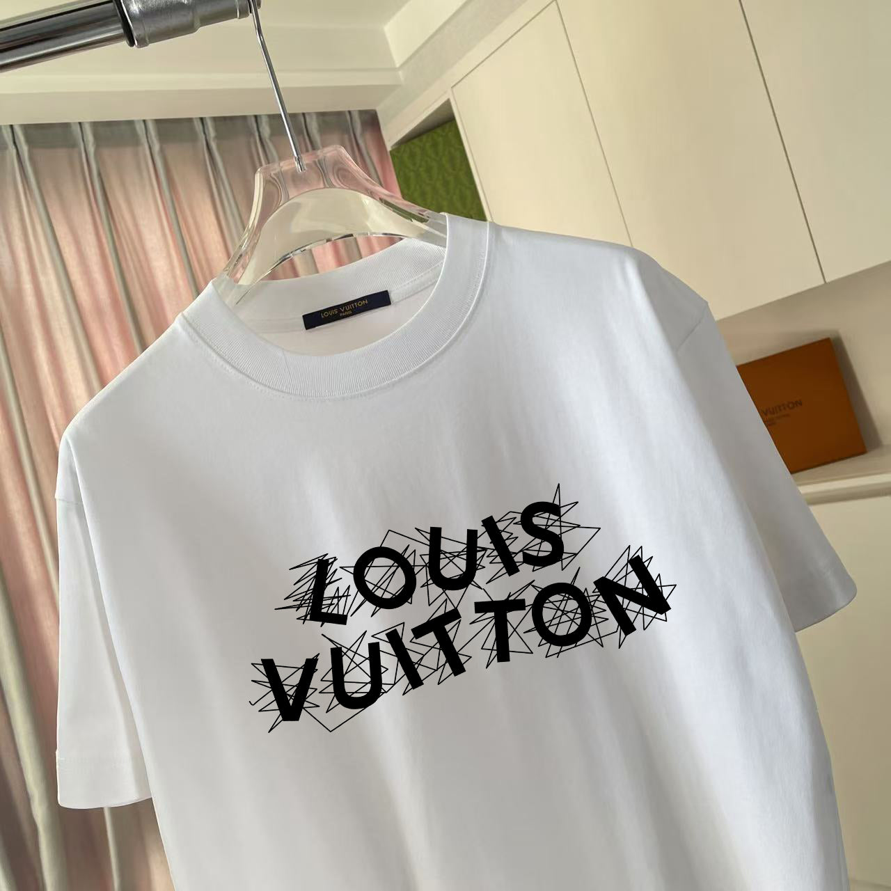 LuxluxHouse Best Quality Clothes T-shirt Louis Vuitton