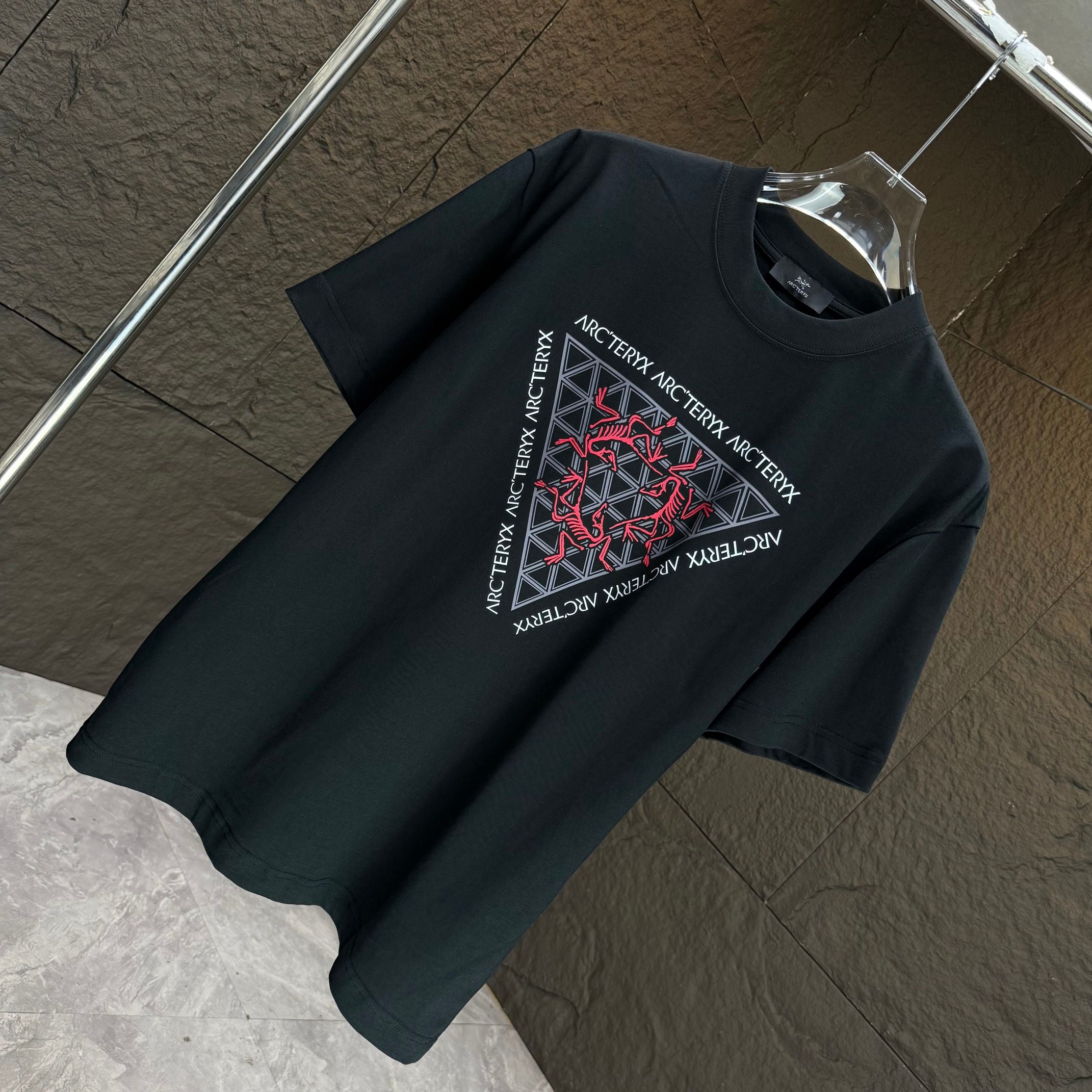 LuxluxHouse Best Quality Clothes T-shirt Arcteryx