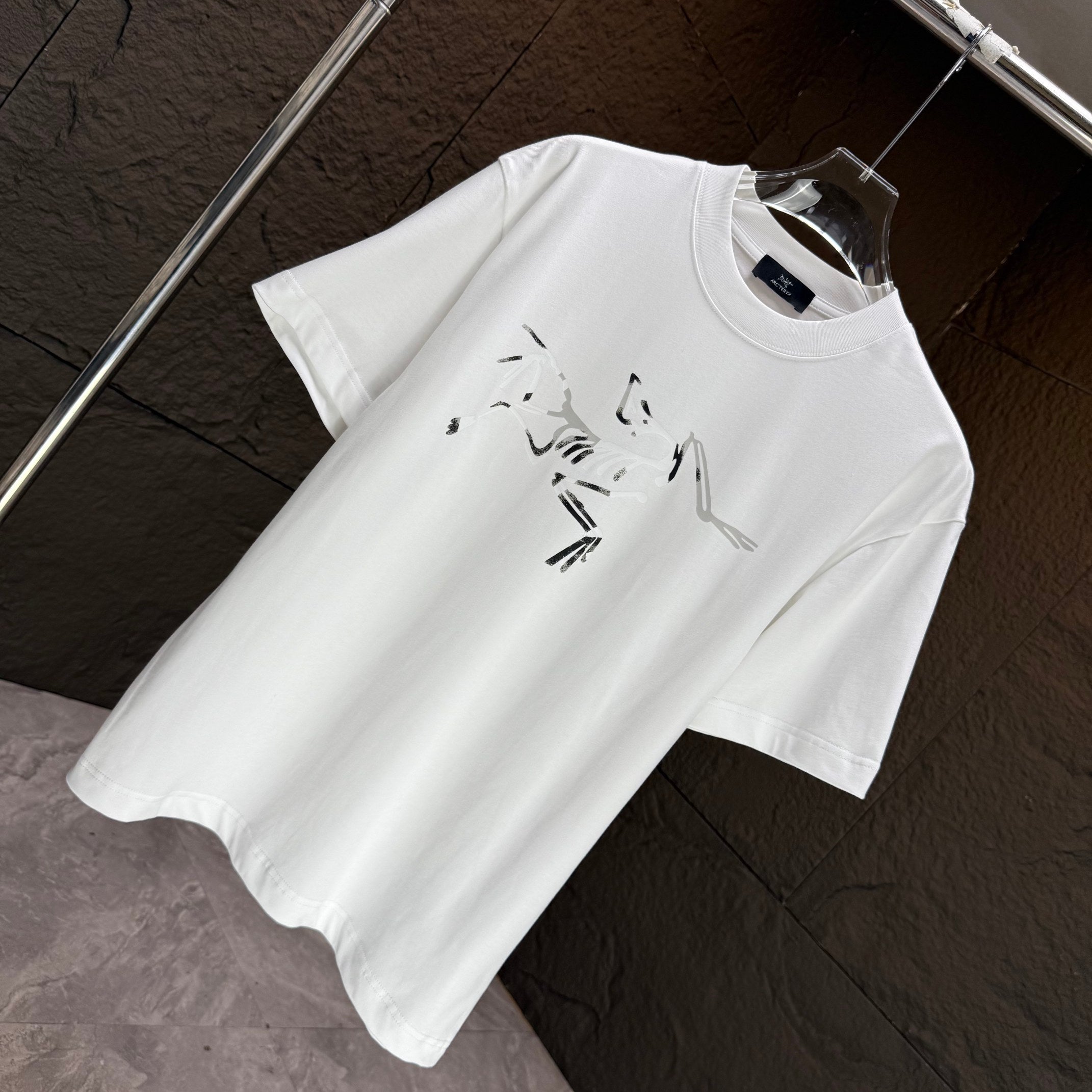 LuxluxHouse Best Quality Clothes T-shirt Arcteryx