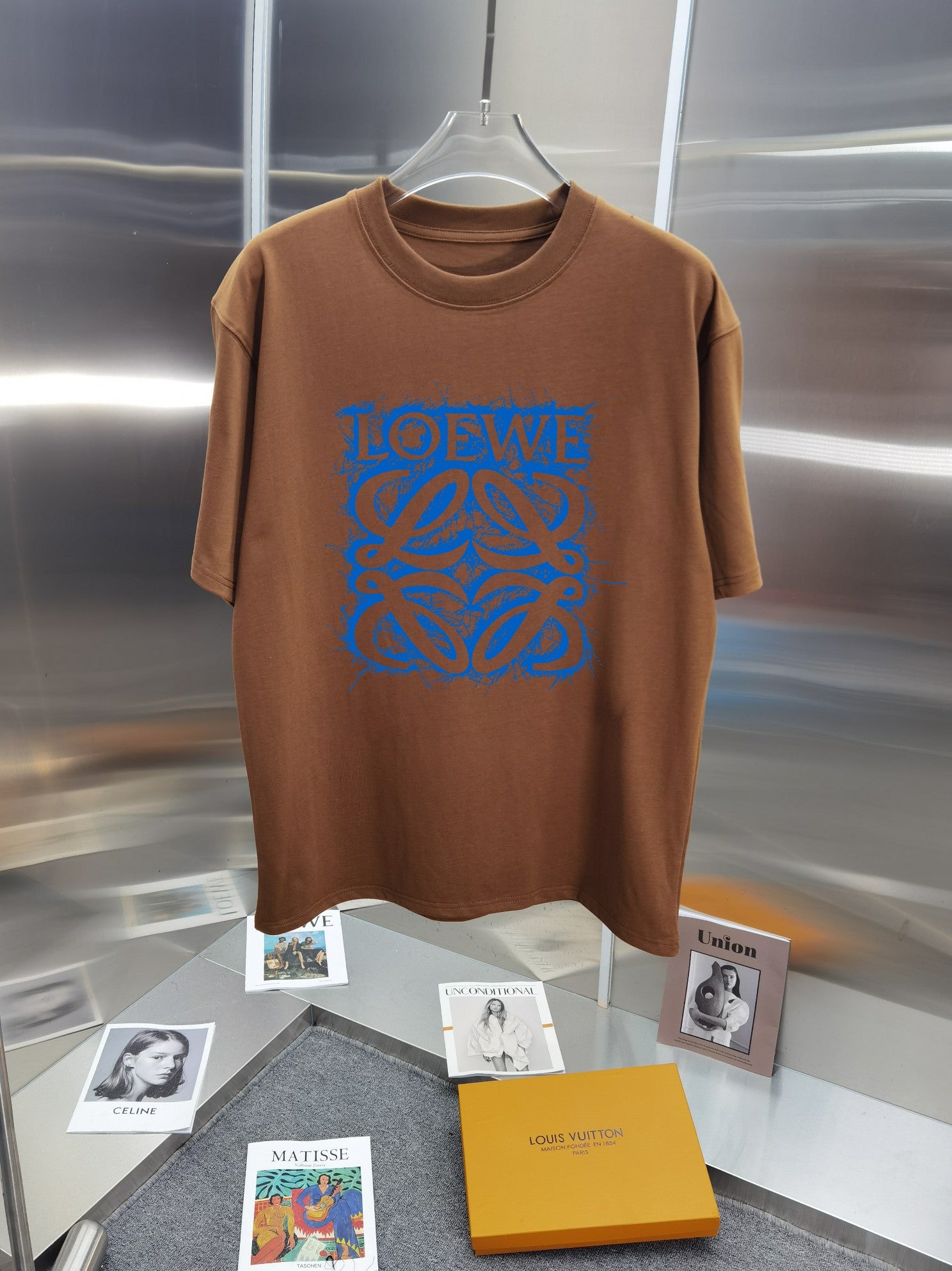 LuxluxHouse Best Quality Clothes T-shirt Loewe
