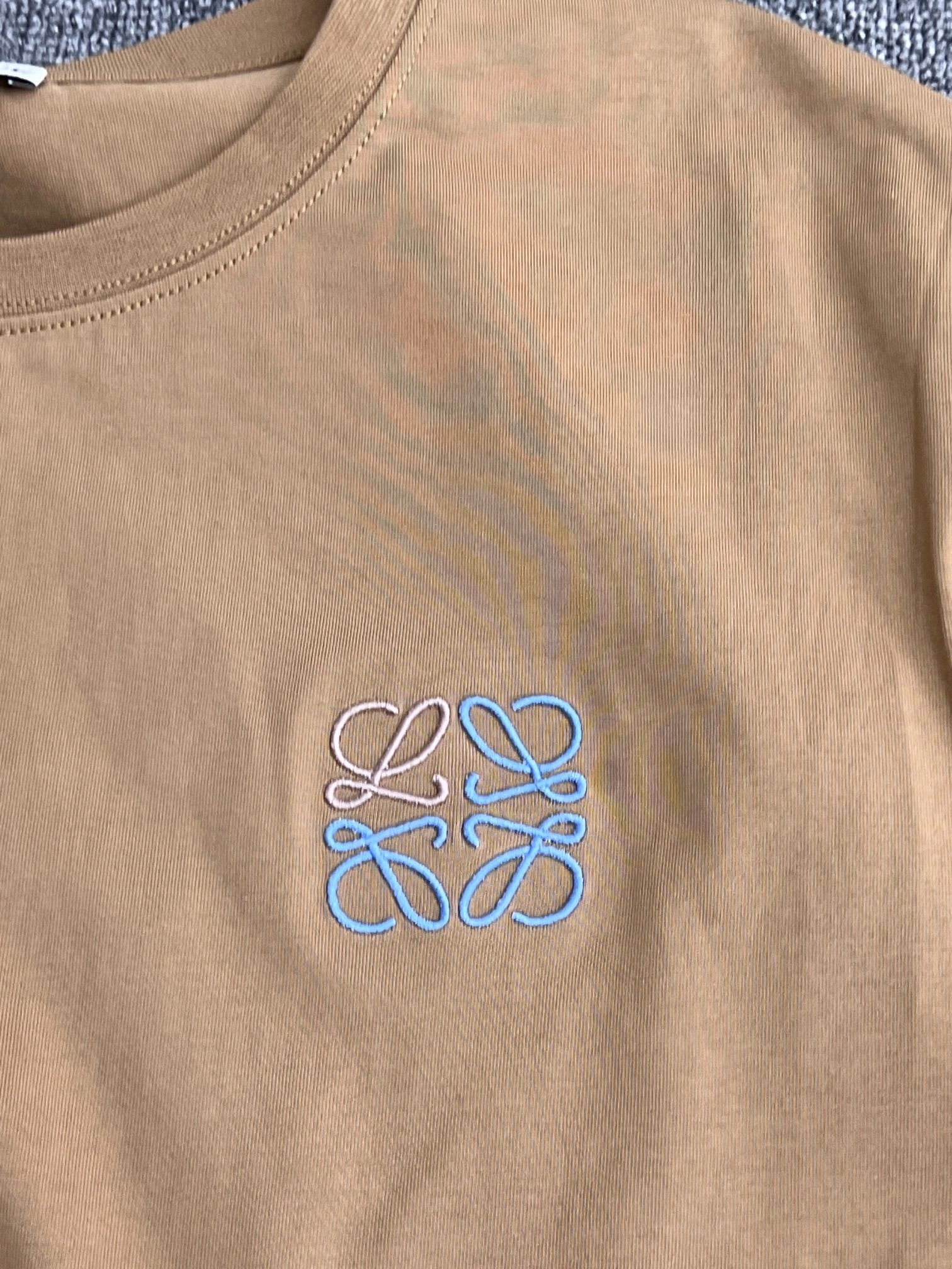 LuxluxHouse Best Quality Clothes T-shirt Loewe