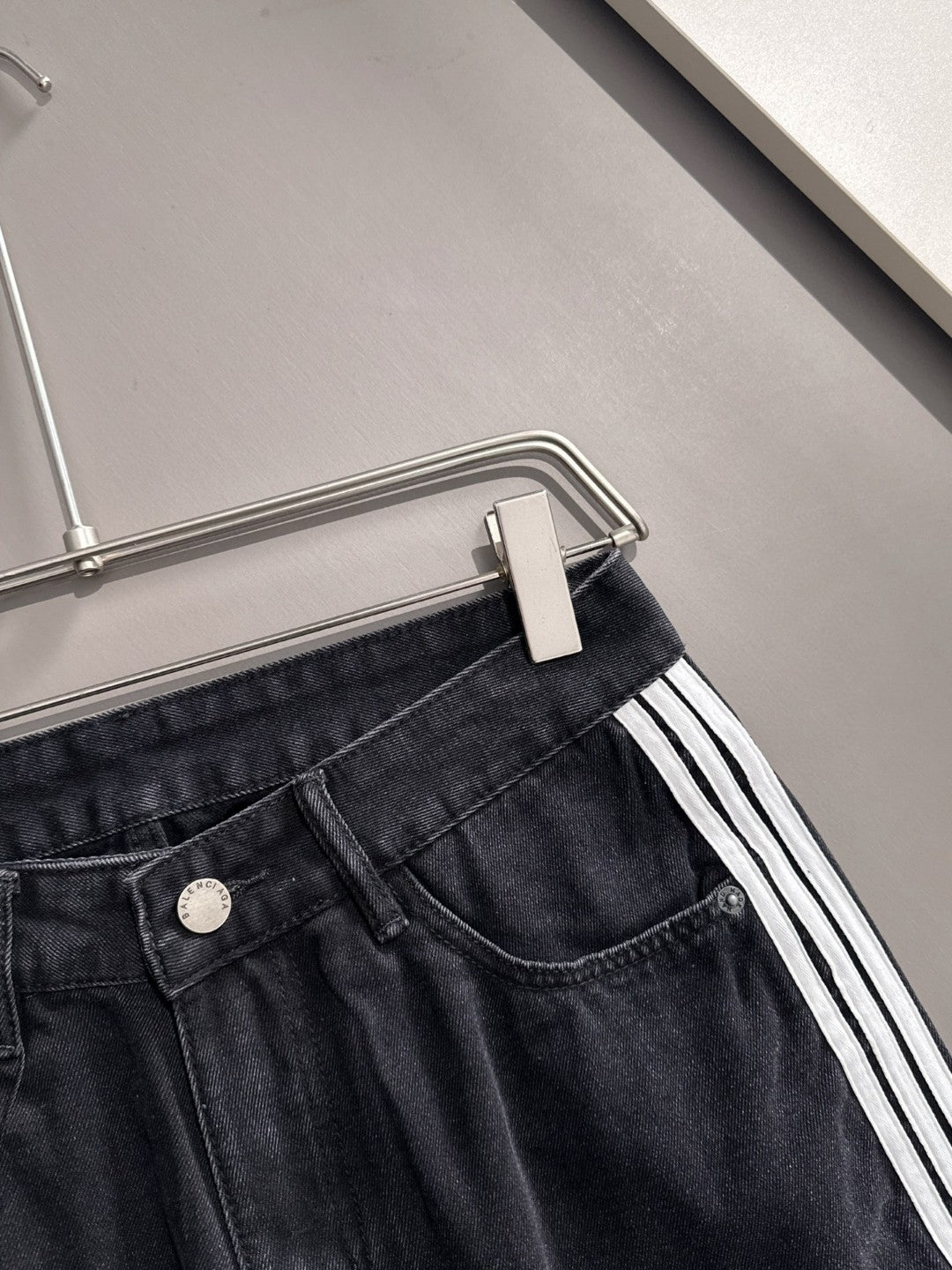 LuxluxHouse Best Quality Clothes Balenciaga Pants