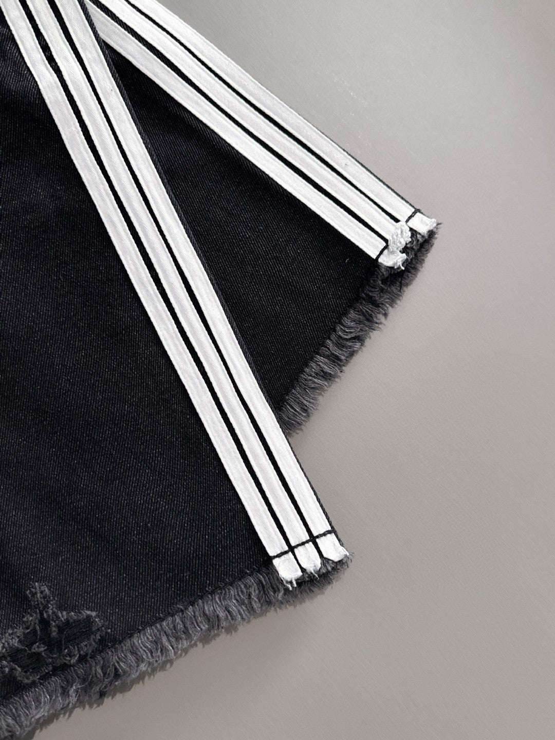 LuxluxHouse Best Quality Clothes Balenciaga Pants