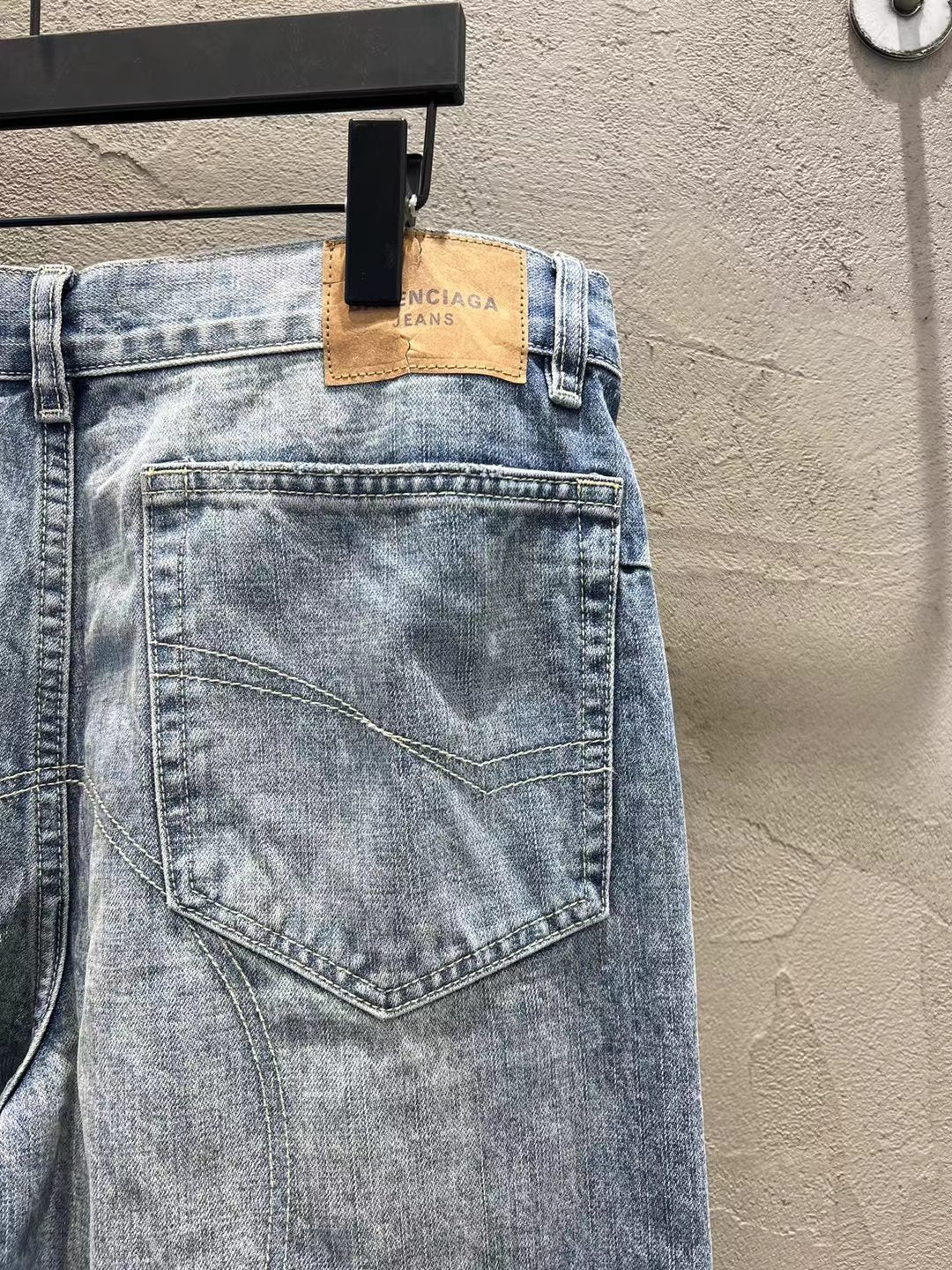LuxluxHouse Best Quality Clothes Balenciaga Pants