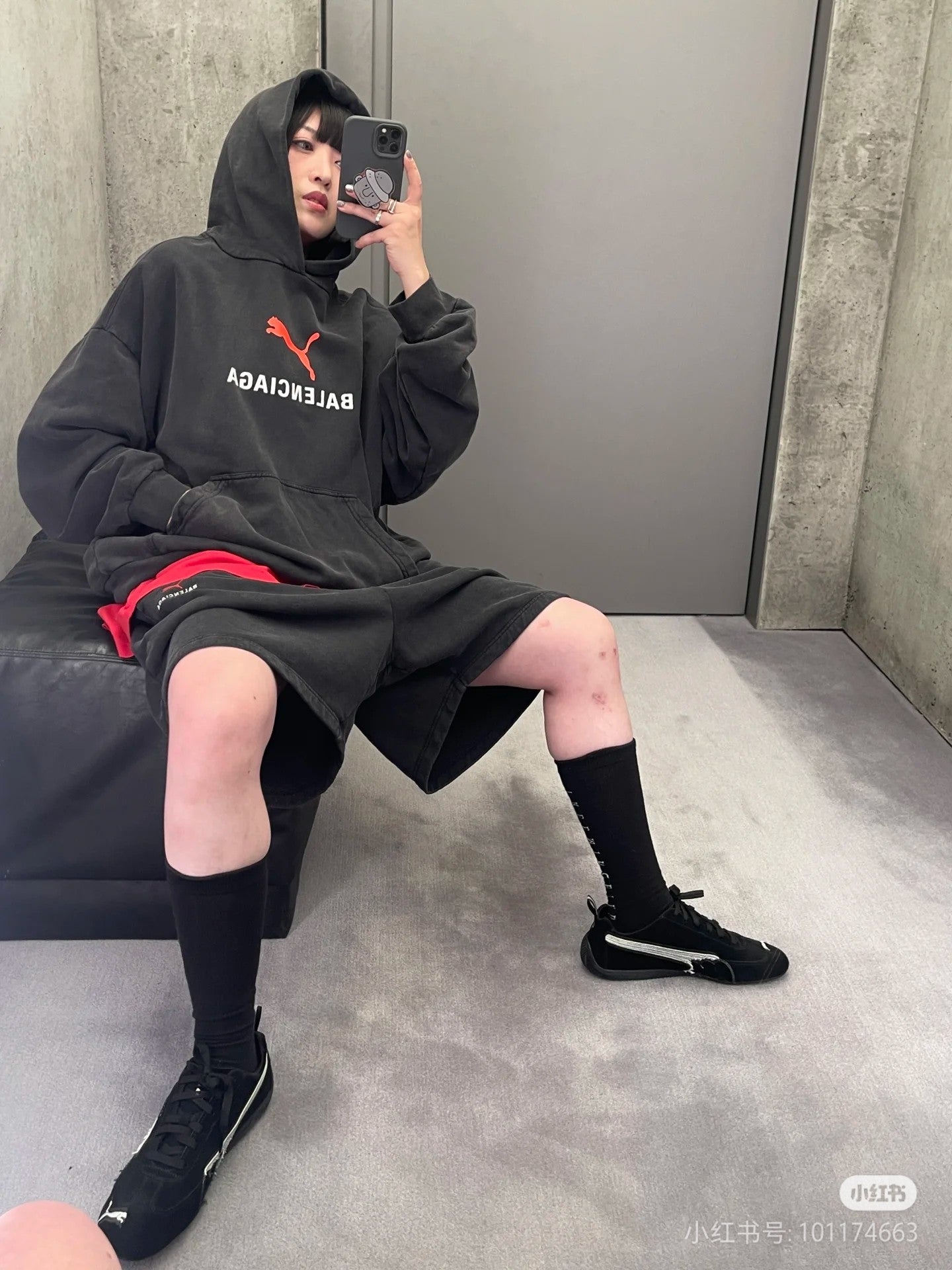 LuxluxHouse Best Quality Clothes Balenciaga Hoodie & Sweater