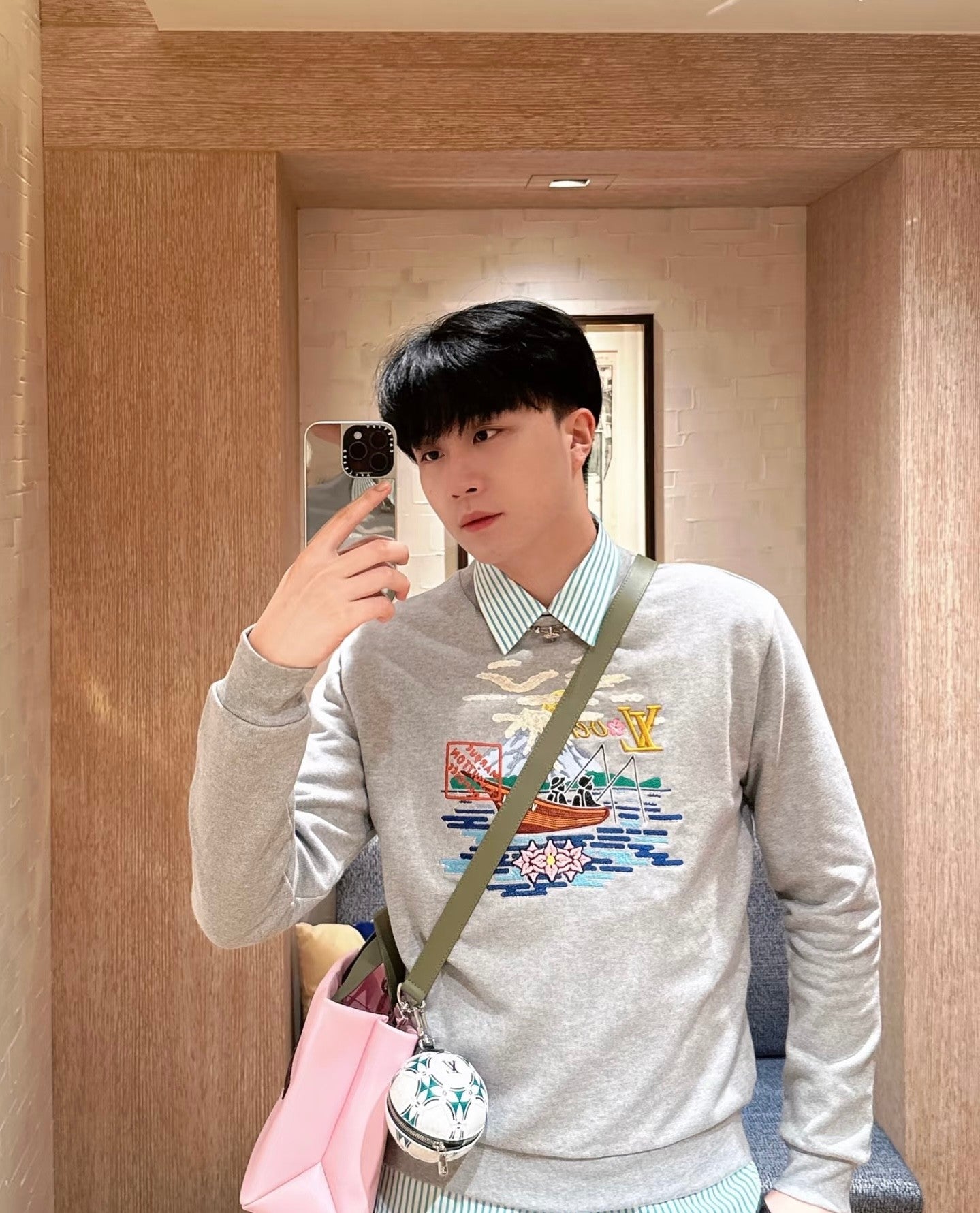 LuxluxHouse Best Quality Clothes T-shirt Louis Vuitton